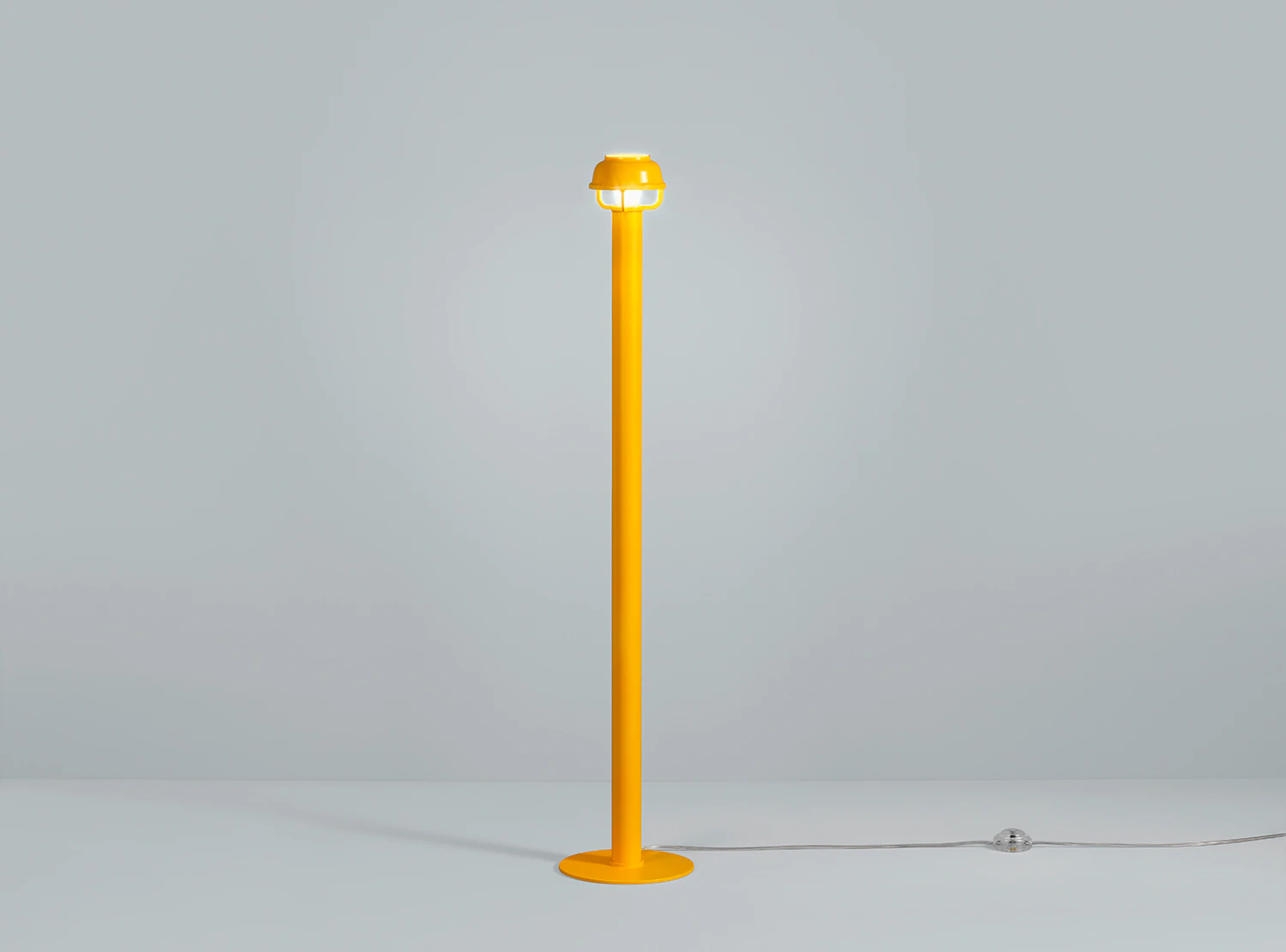 Artek Kori Golvlampa, orange från Artek, bild 2