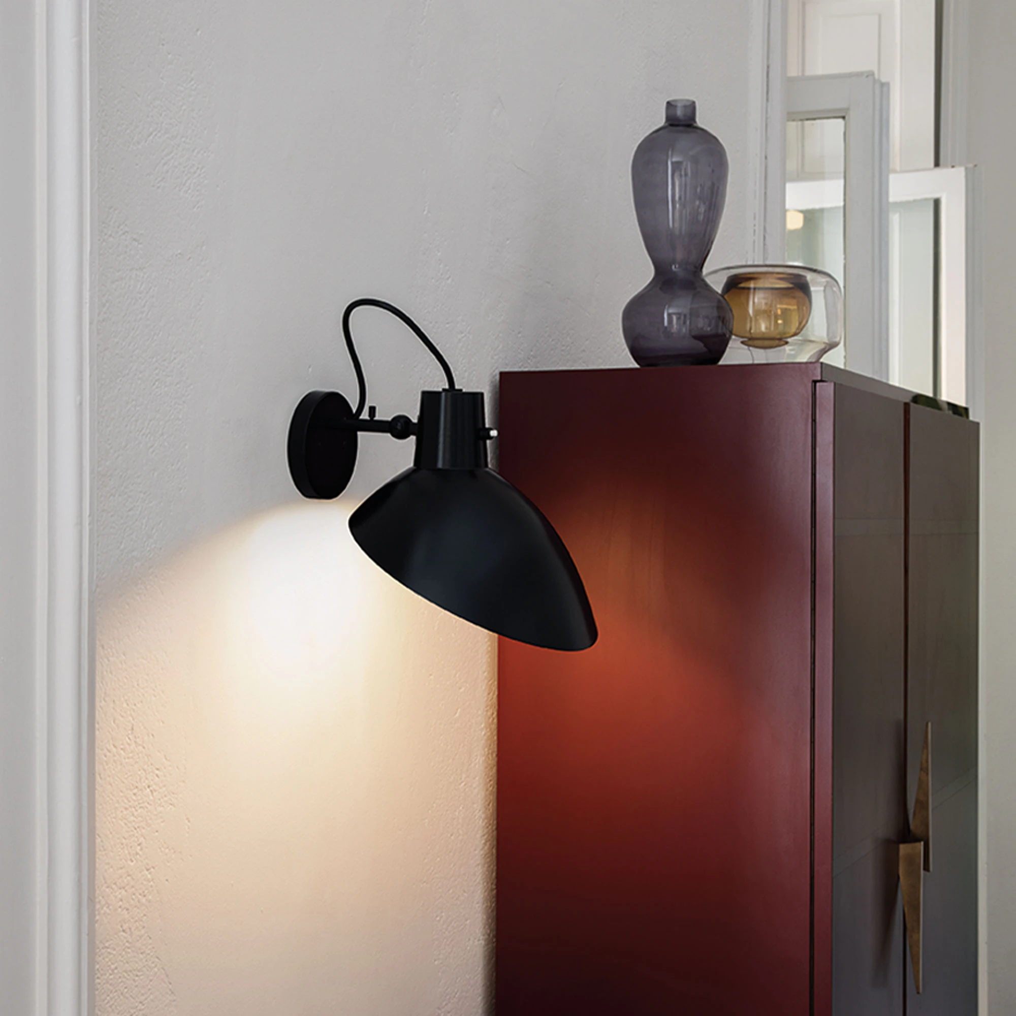 Astep Vv Cinquanta Wall Brass Mount Black Reflector With Switch, svart från Astep, bild 2