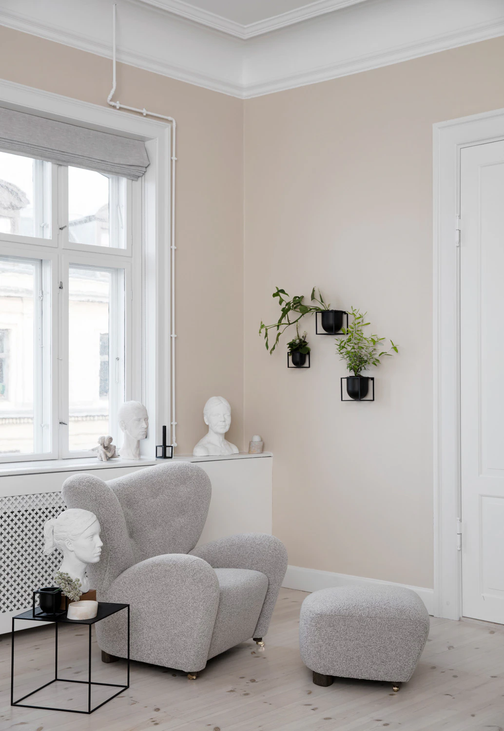 Audo Copenhagen Väggkonsol För Kubus, svart från Audo Copenhagen, bild 2