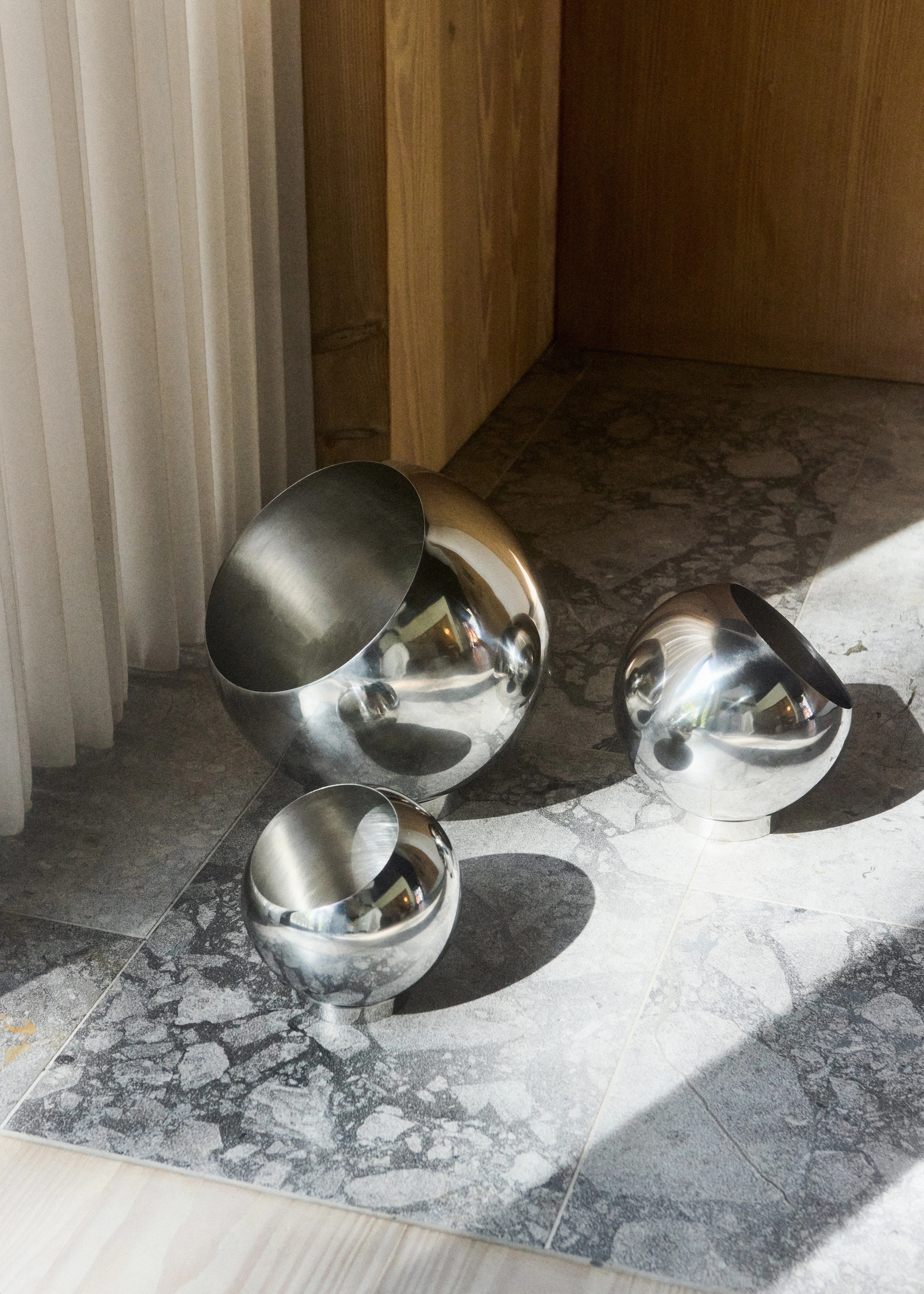 Aytm Globe Blomkruka, silver från AYTM, bild 3