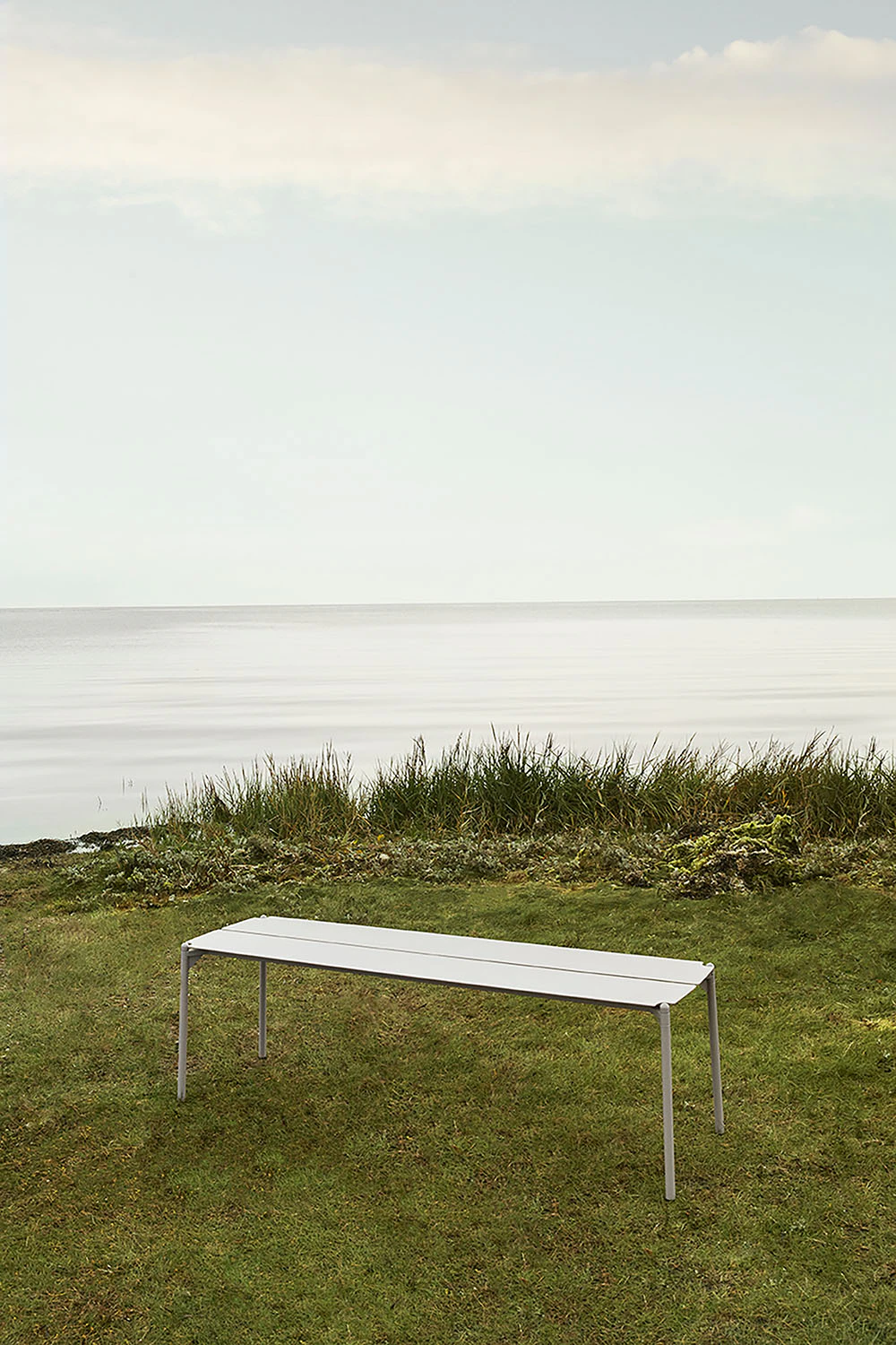 Aytm Novo Bench, taupe från AYTM, bild 2
