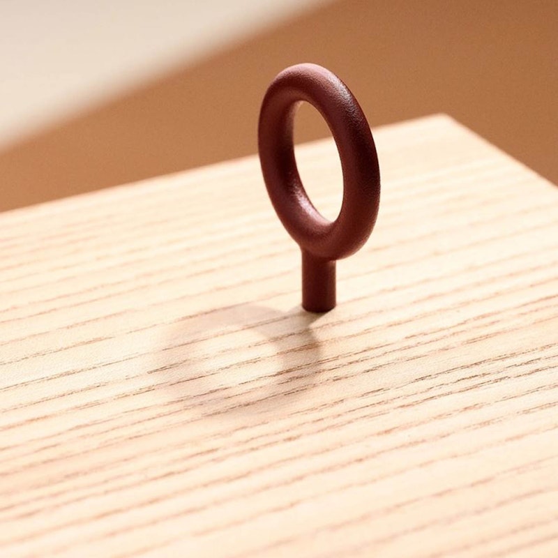 Key Knopp, Reddish Brown