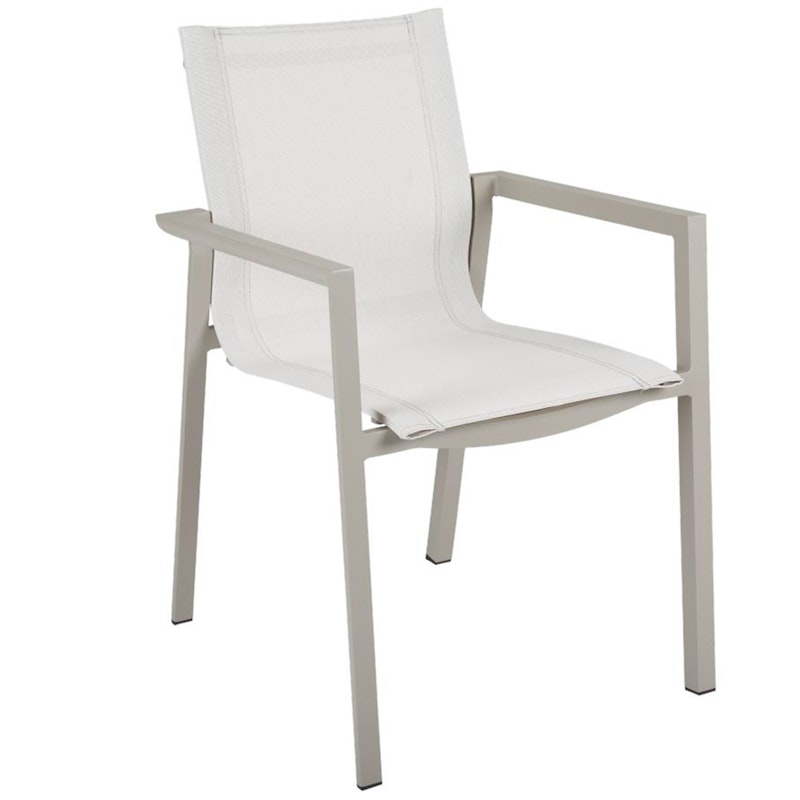 Delia Karmstol, Khaki