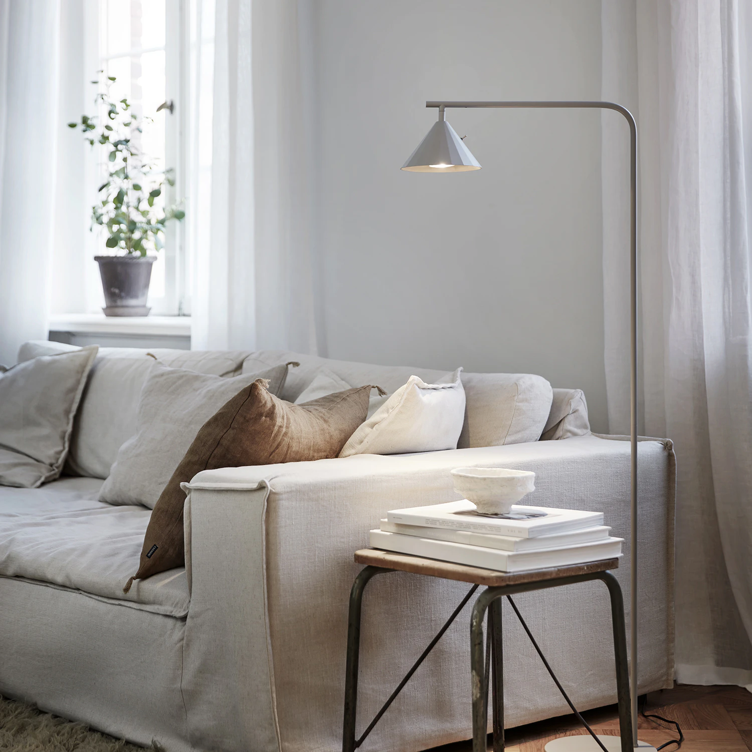 Co Bankeryd Rain Golvlampa, beige från Co Bankeryd, bild 3