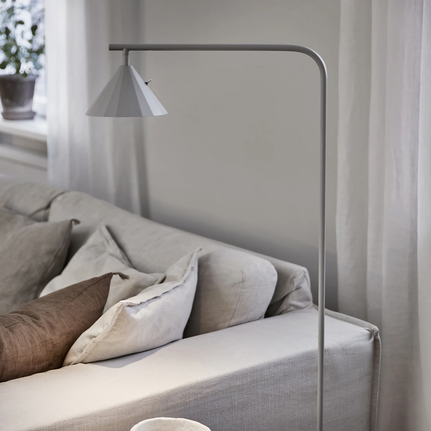 Co Bankeryd Rain Golvlampa, beige från Co Bankeryd, bild 2