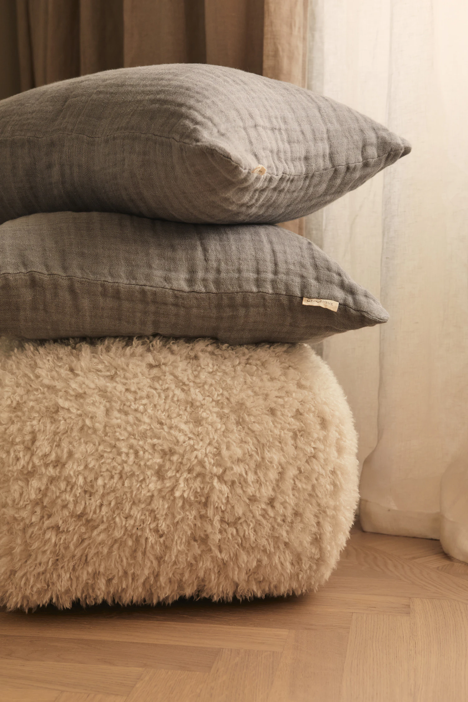 Decotique Le Petite Sittpuff, arctic white från Decotique, bild 3