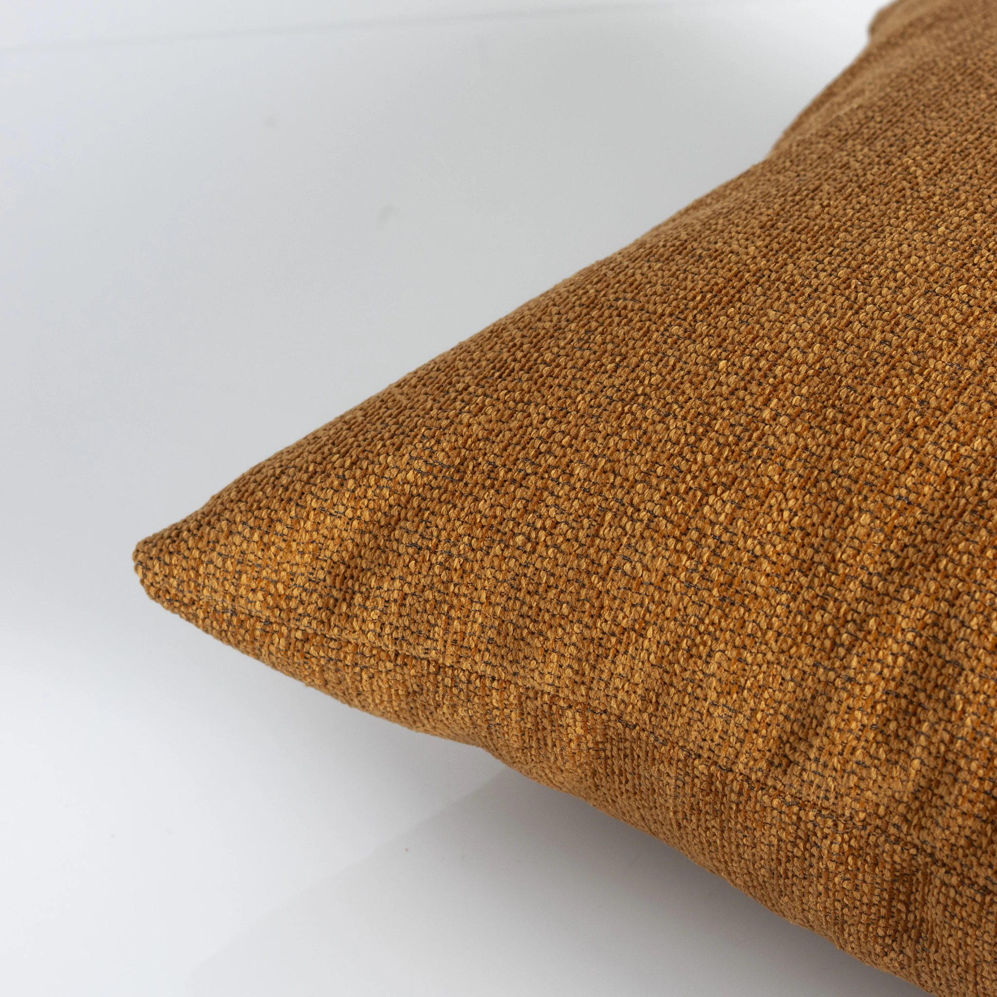 Decotique Urban Kuddfodral 2-pack 50x50 Cm, amber weave från Decotique, bild 3