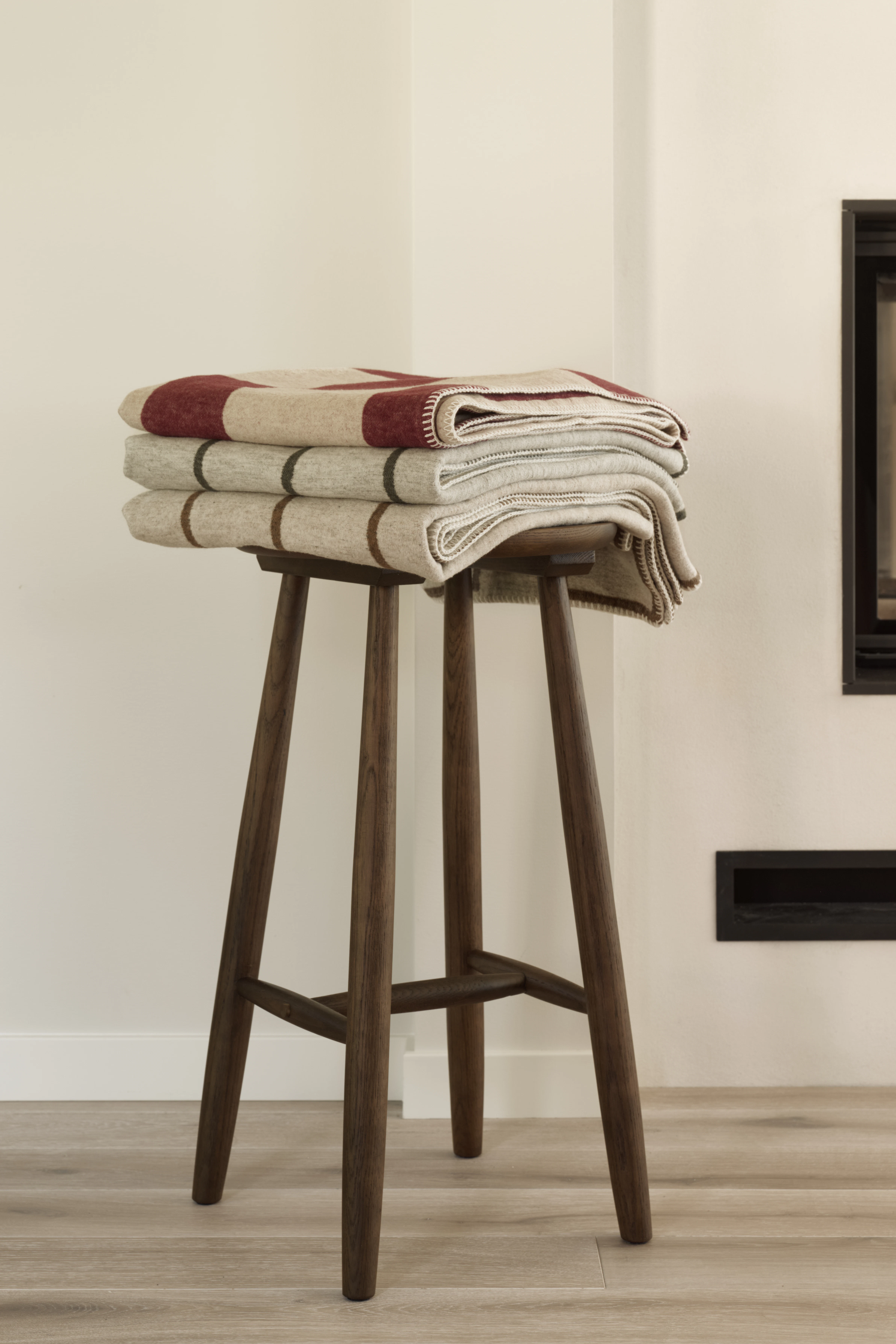 Department Wood H23 Barpall, mörk ek från Department, bild 5