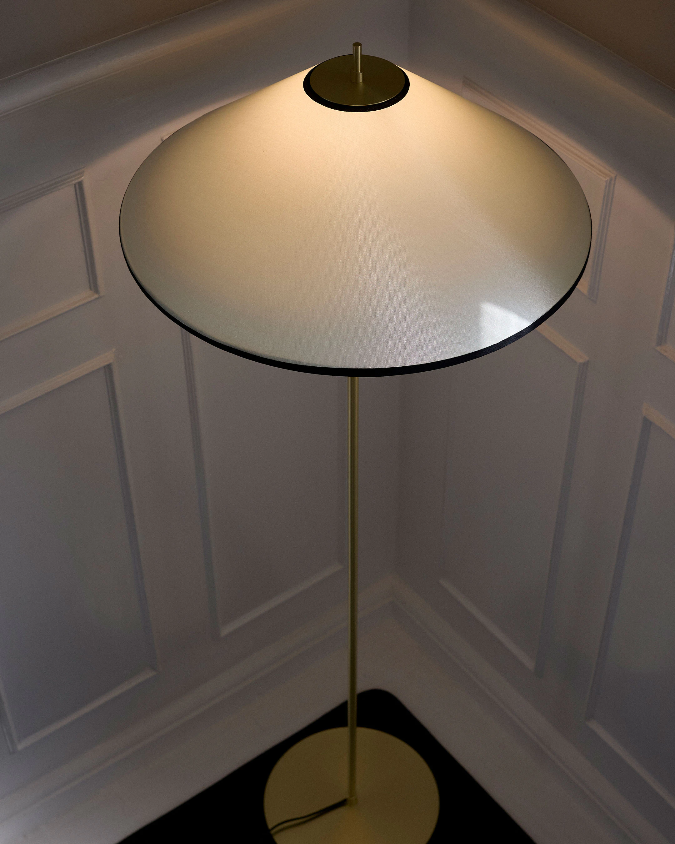 Edgeform Tafta Golvlampa Ø52 Cm, svart från Edgeform, bild 3