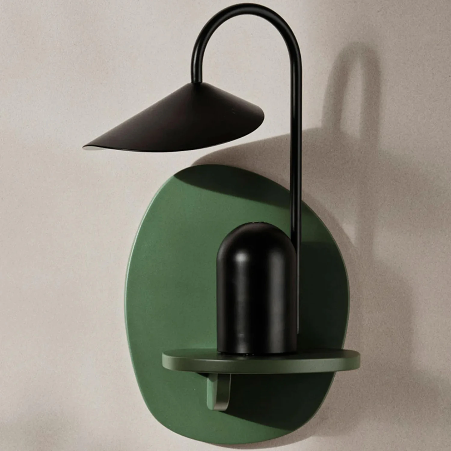 Ferm Living Arum Portabel Lampa, svart från Ferm Living, bild 2