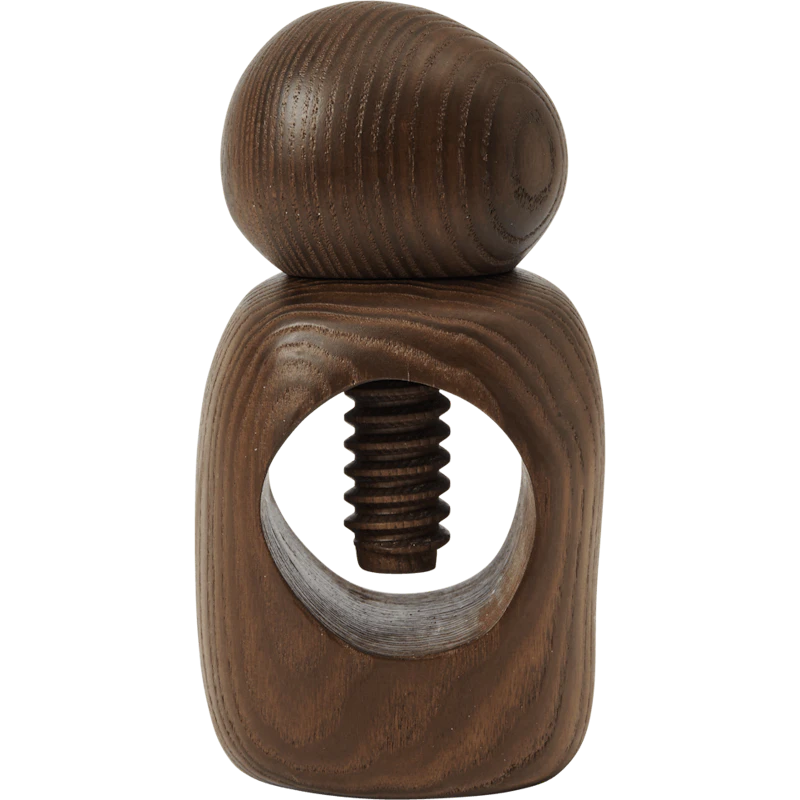 Cairn Nötknäckare, Mörkbrun