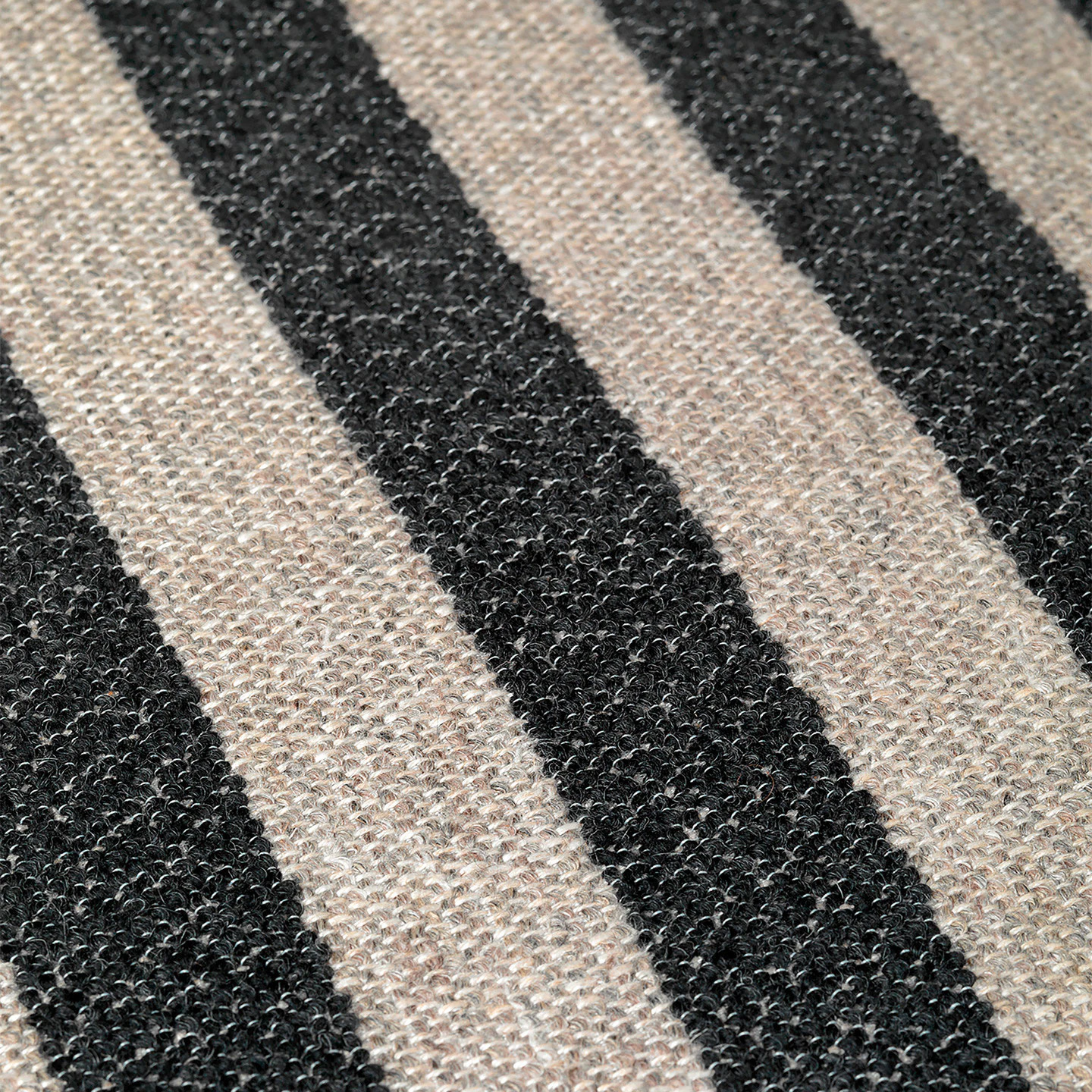 Ferm Living Rico Loungefåtölj Louisiana Sand /, svart från Ferm Living, bild 2