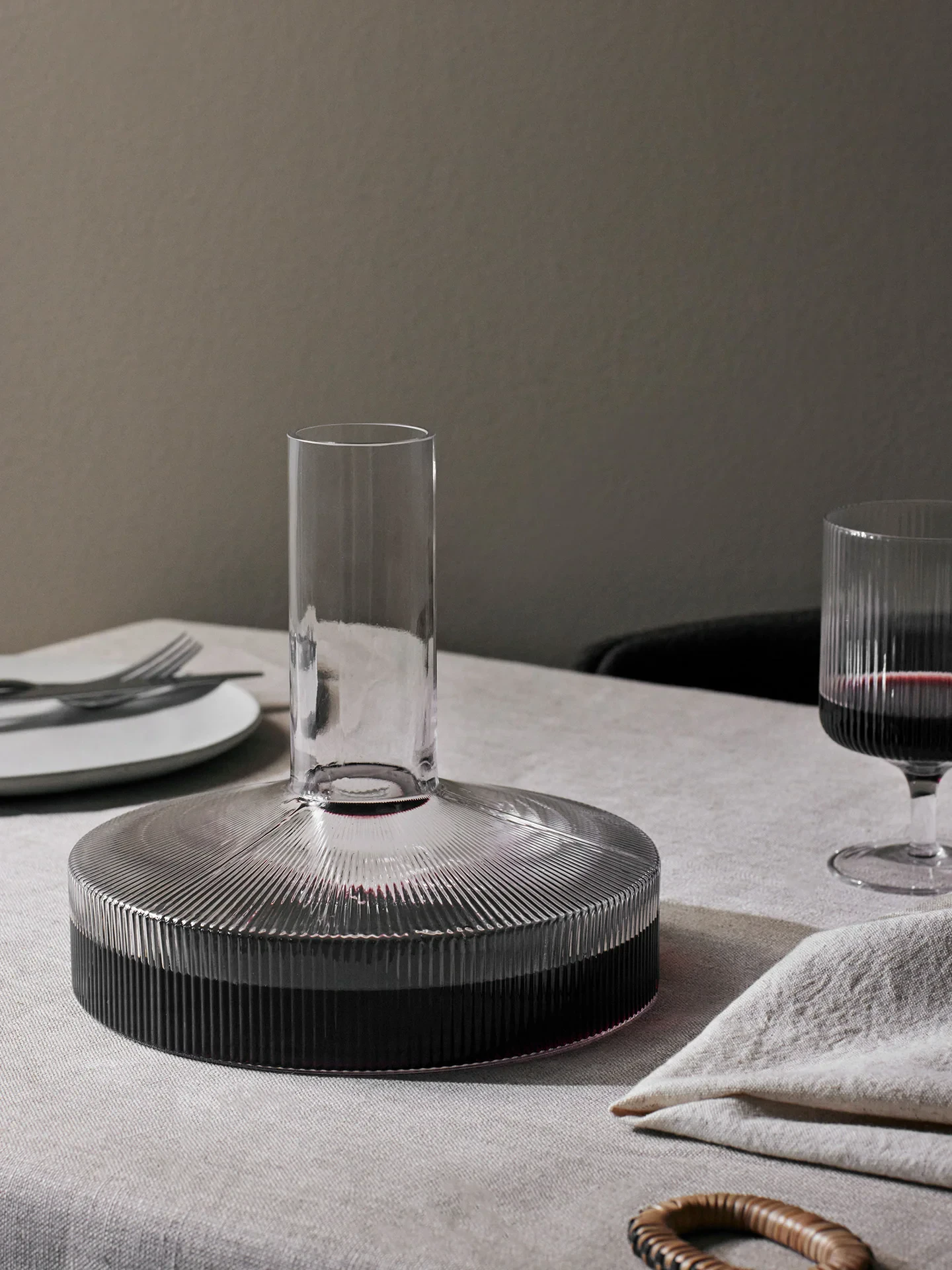 Ferm Living Ripple Vinkaraff, klar från Ferm Living, bild 2