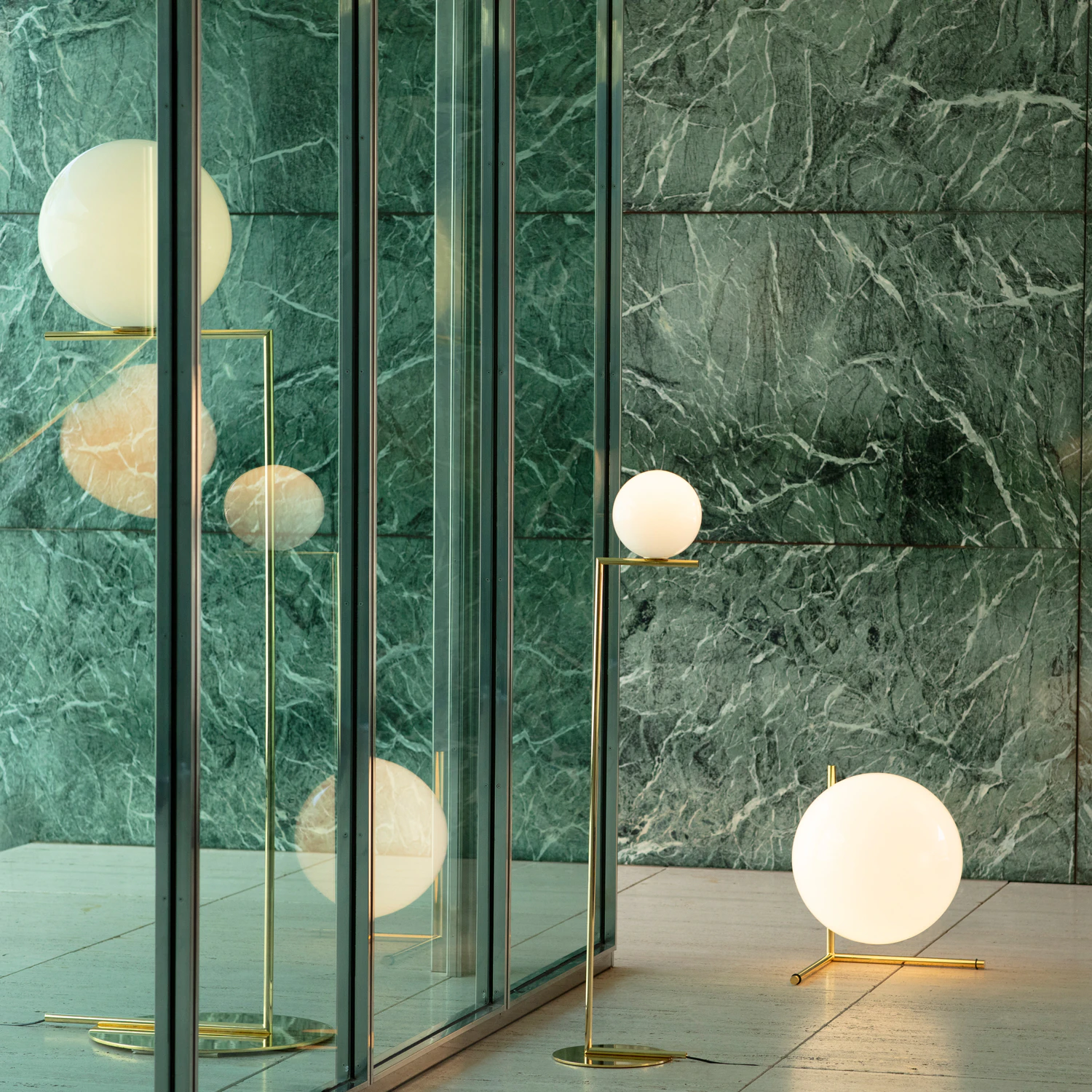 Flos Ic Lights T3 Bordslampa 24k, guld från Flos, bild 3