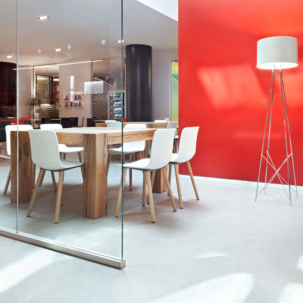Flos Ray F2 Golvlampa, svart från Flos, bild 2
