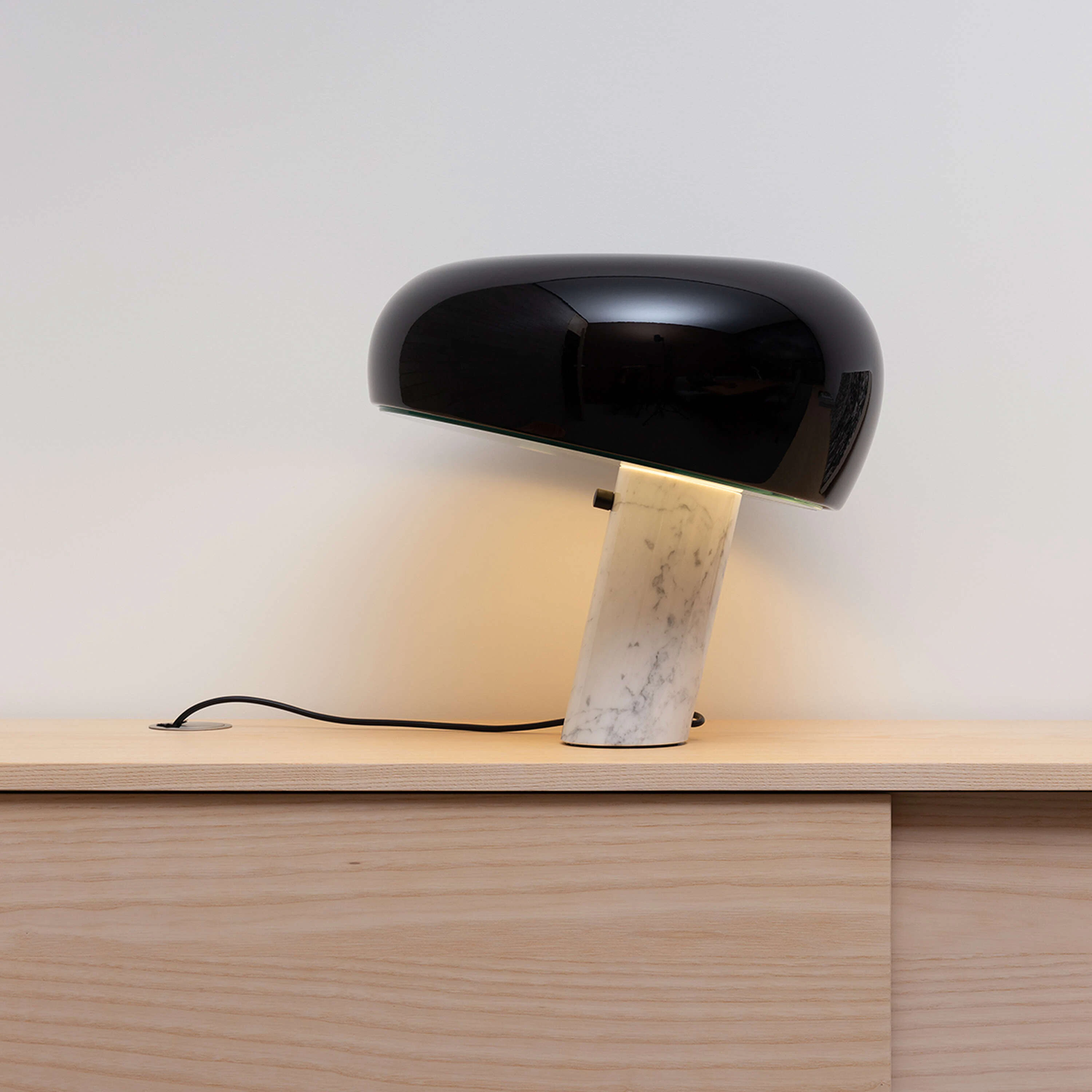 Flos Snoopy Bordslampa, svart från Flos, bild 4