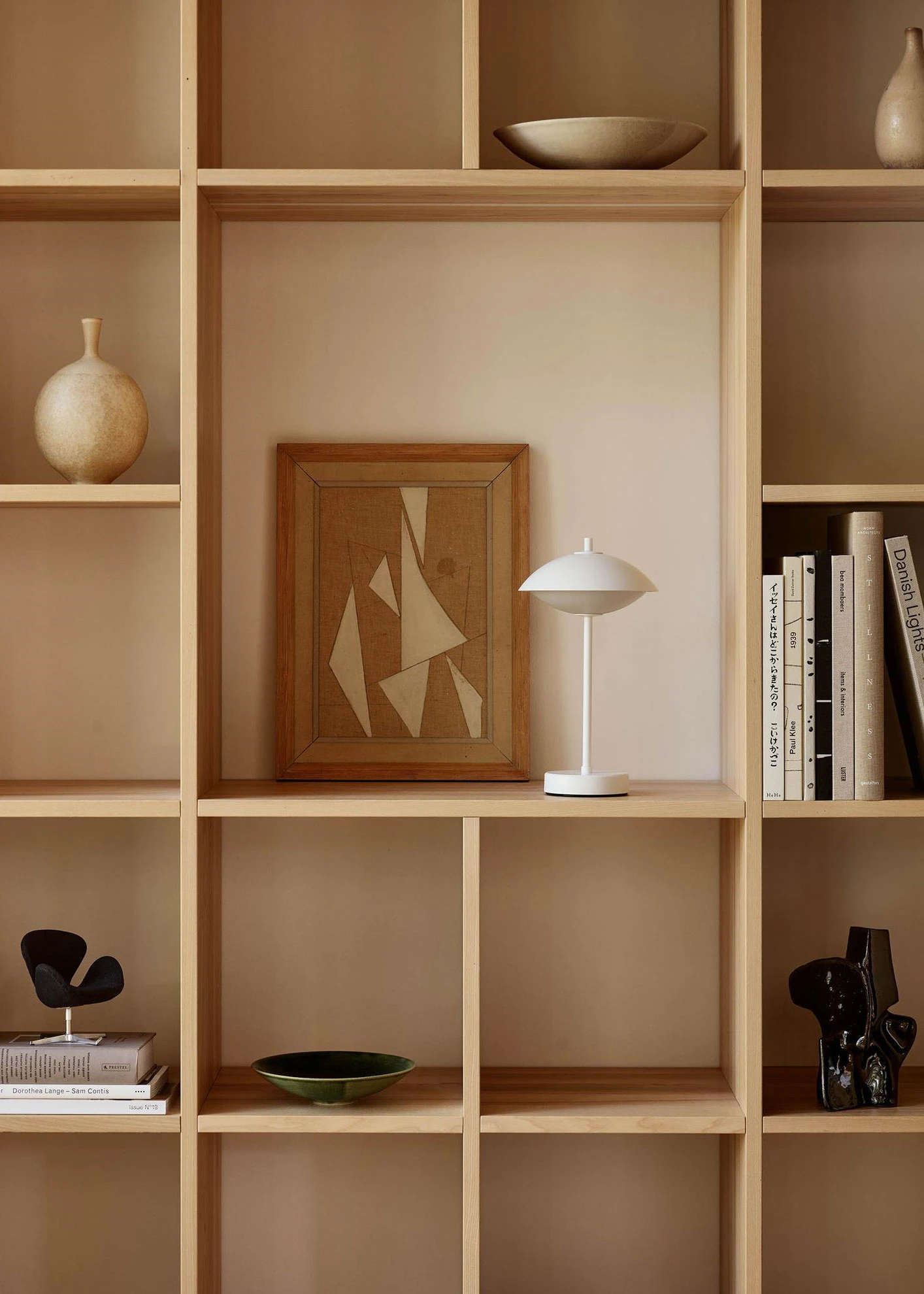 Fritz Hansen Clam Bordslampa Portabel, vit från Fritz Hansen, bild 6
