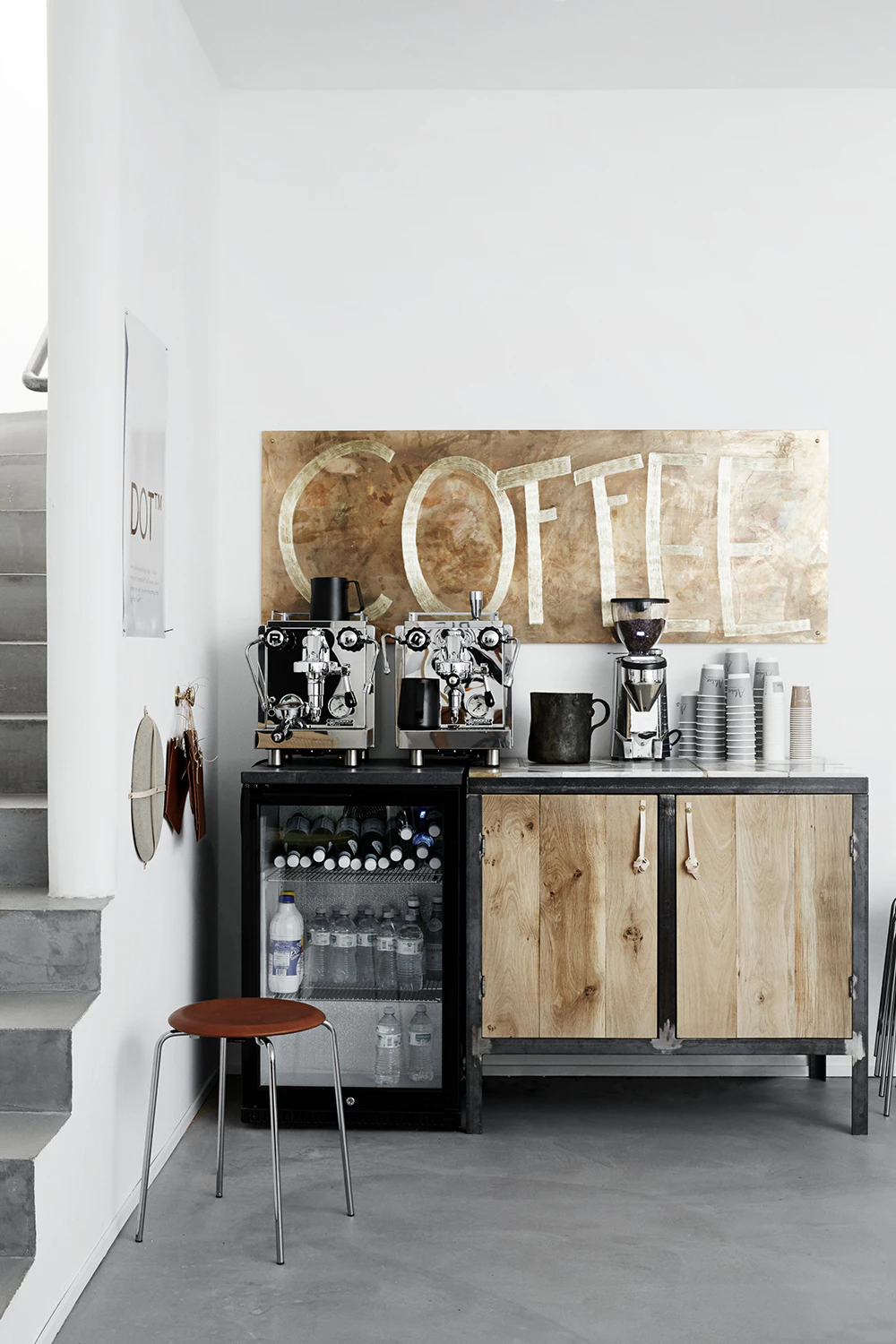 Fritz Hansen Dot Pall, valnöt från Fritz Hansen, bild 2