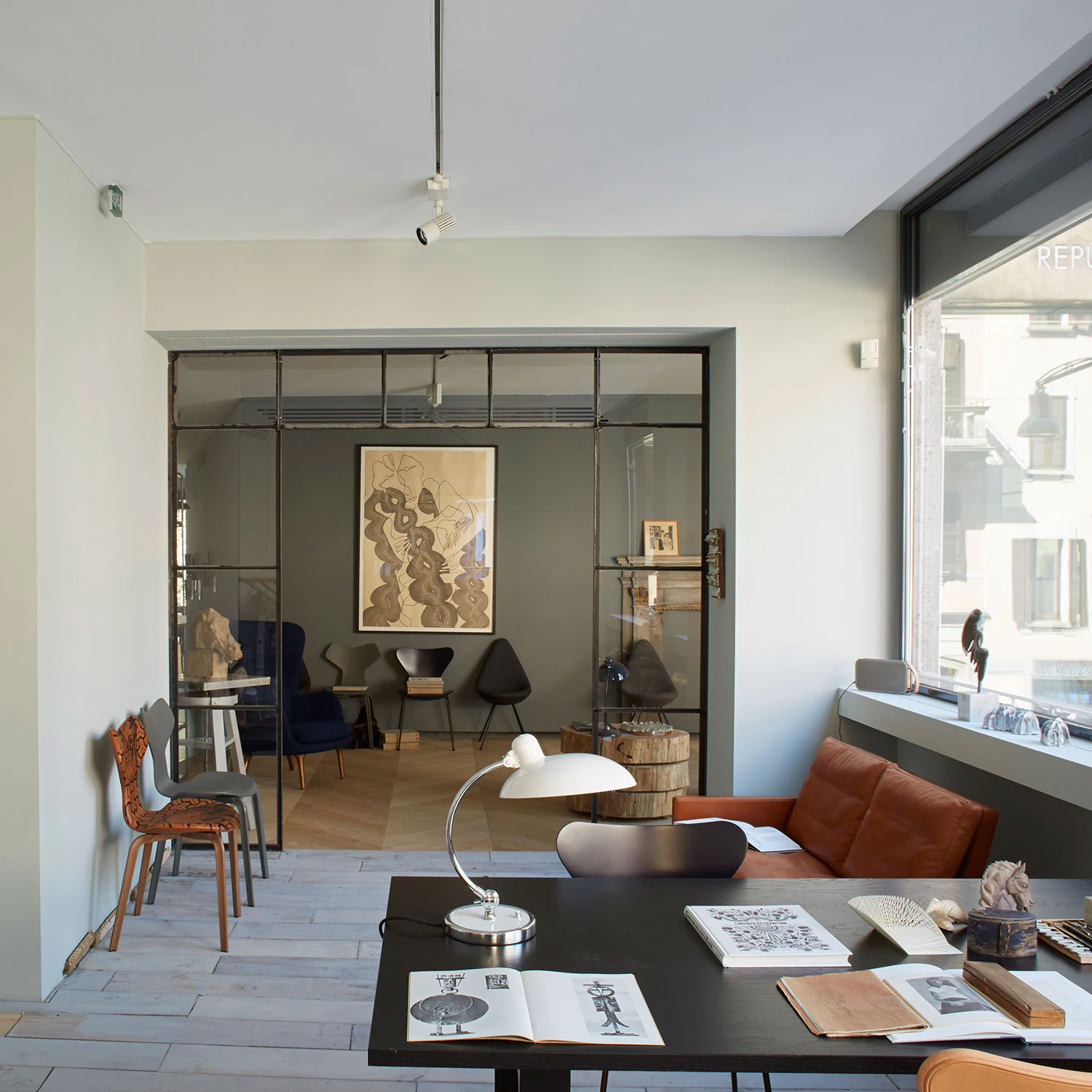 Fritz Hansen Kaiser Idell 6631-t Luxus Bordslampa, vit från Fritz Hansen, bild 6