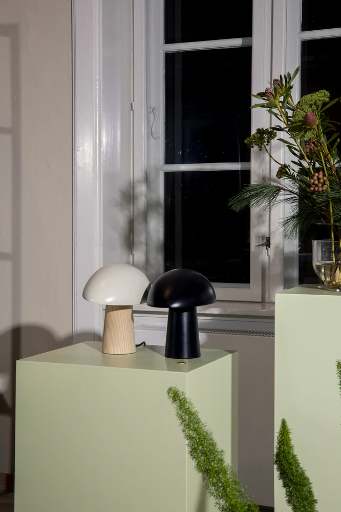 Fritz Hansen Night Owl Bordslampa, midnight blue från Fritz Hansen, bild 3