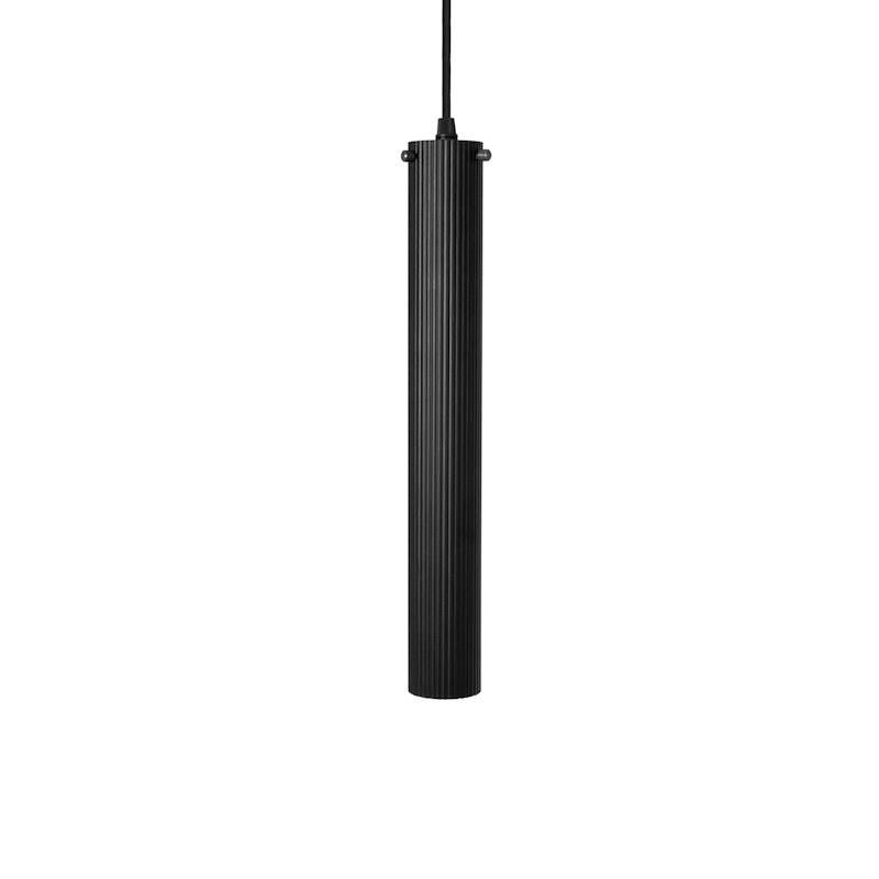 Hubble 38 Pendel, Svart