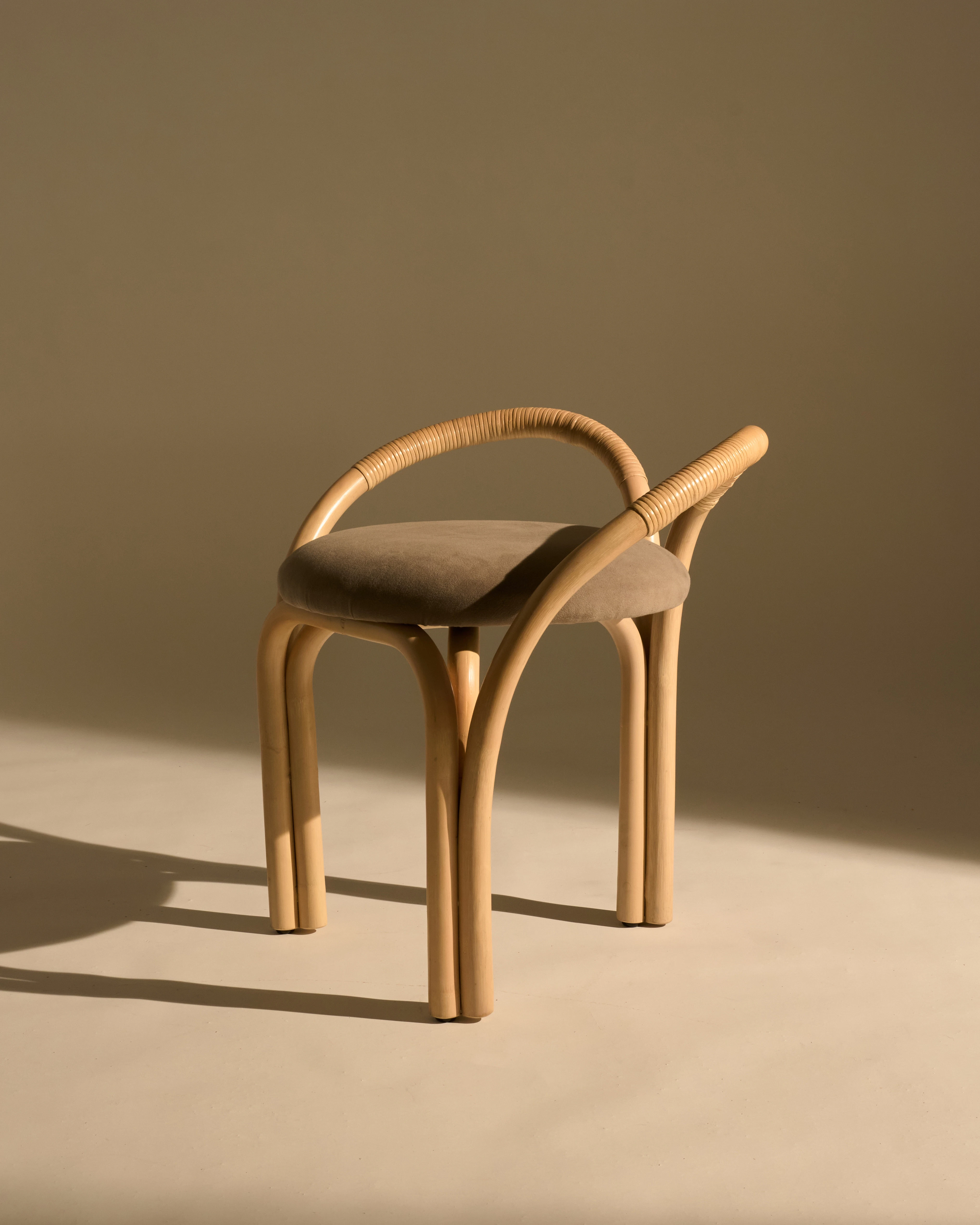Gubi Bistra Pall, natural från GUBI, bild 5