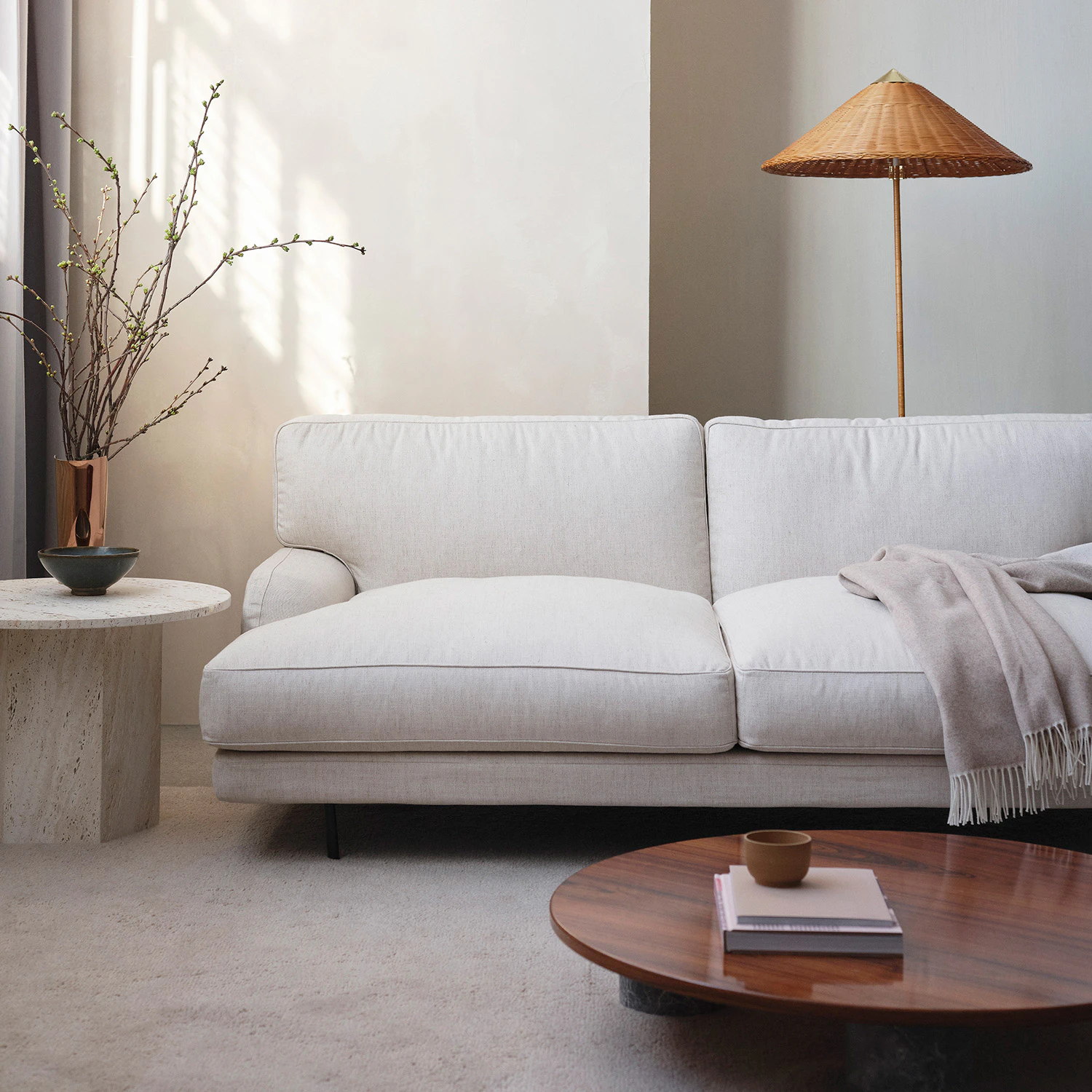 Gubi Epic Soffbord Rund 60 Cm, neutral white från GUBI, bild 4