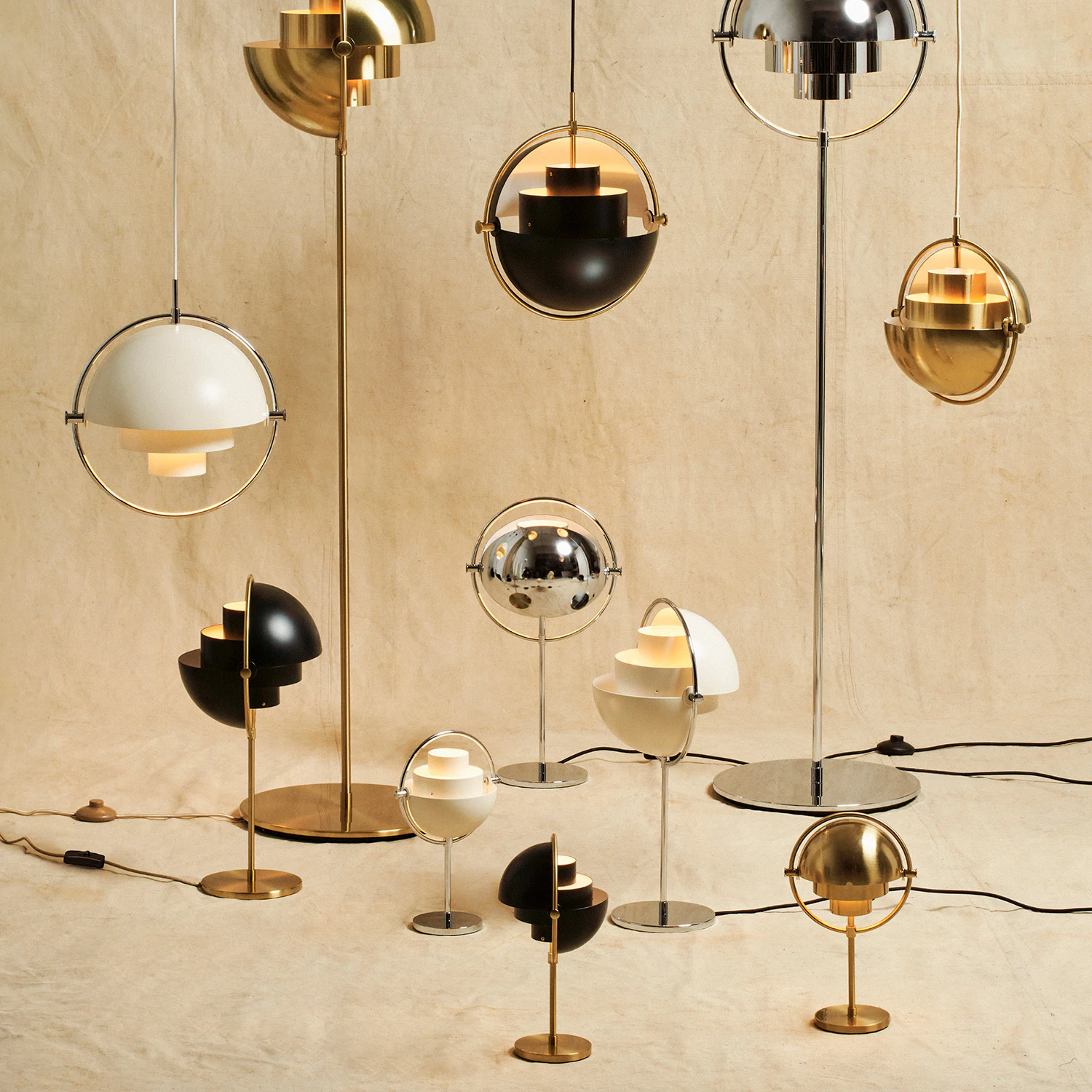 Gubi Multi-lite Bordslampa Portabel, mattsvart från GUBI, bild 3
