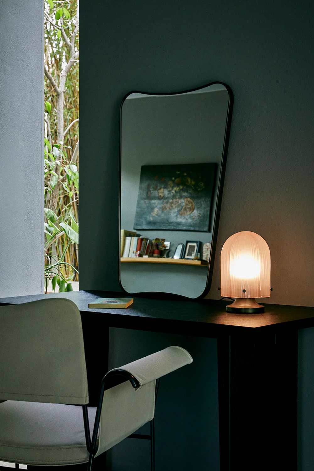 Gubi Seine Bordslampa, korall från Gubi, bild 4