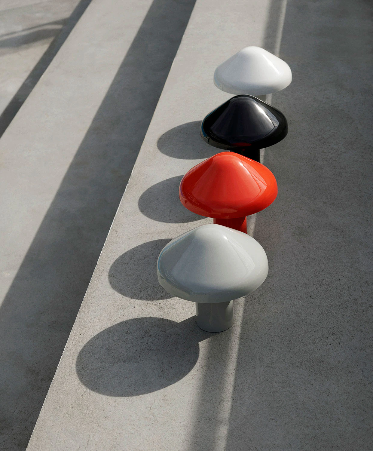 Hay Pao Bordslampa Portabel, svart från HAY, bild 3