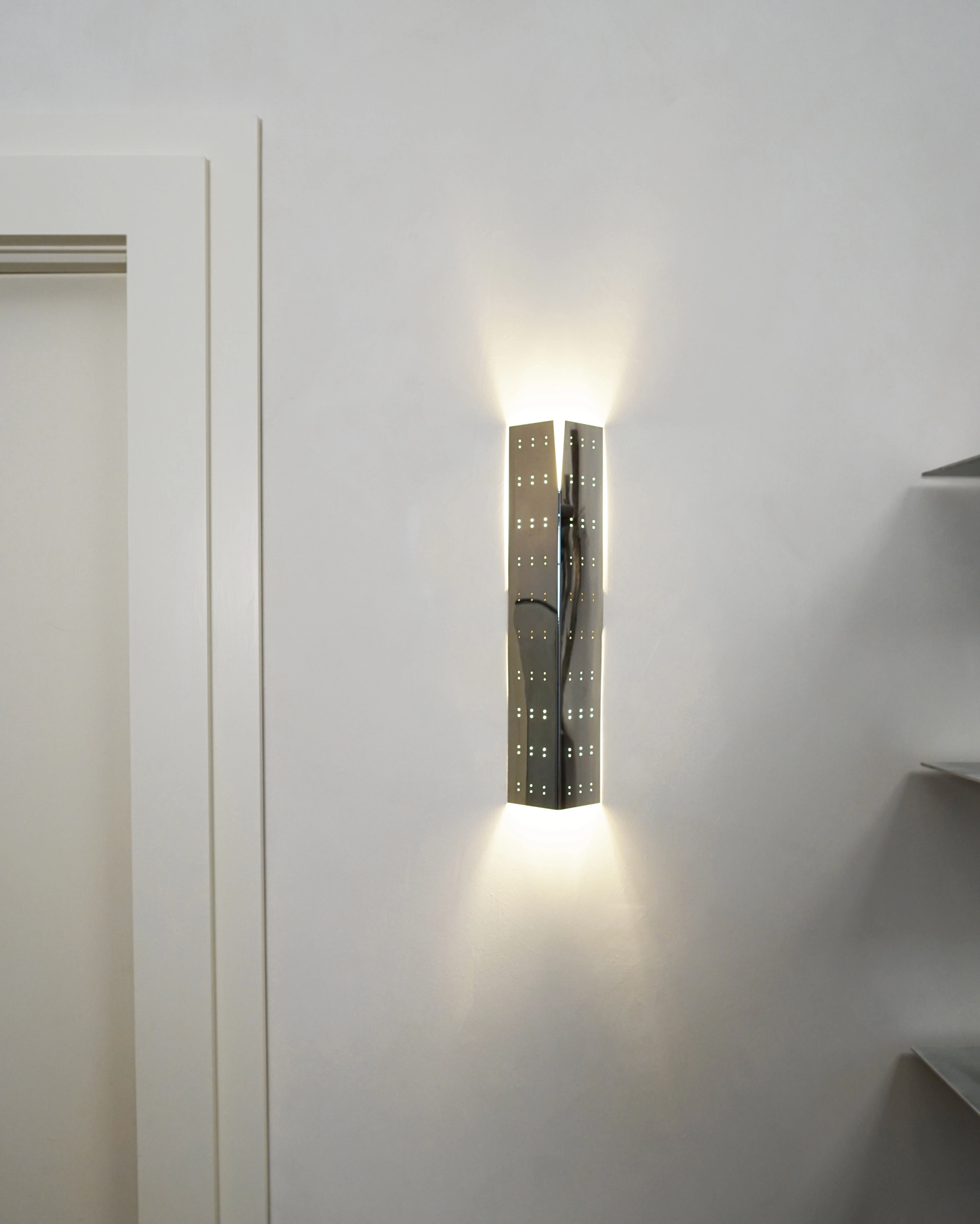 Hein Studio May Vägglampa, stål från Hein Studio, bild 2