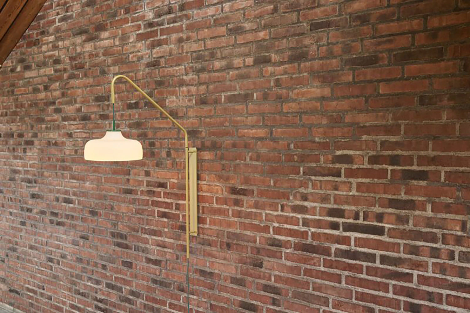 Hübsch Current Vägglampa /khaki, grön från Hübsch, bild 2