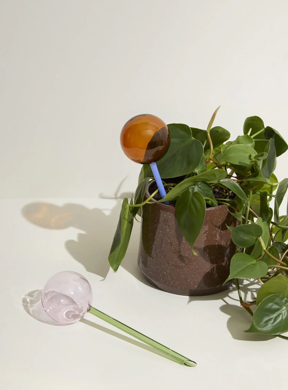 Hübsch Flora Självbevattnare /amber, blå från Hübsch, bild 2