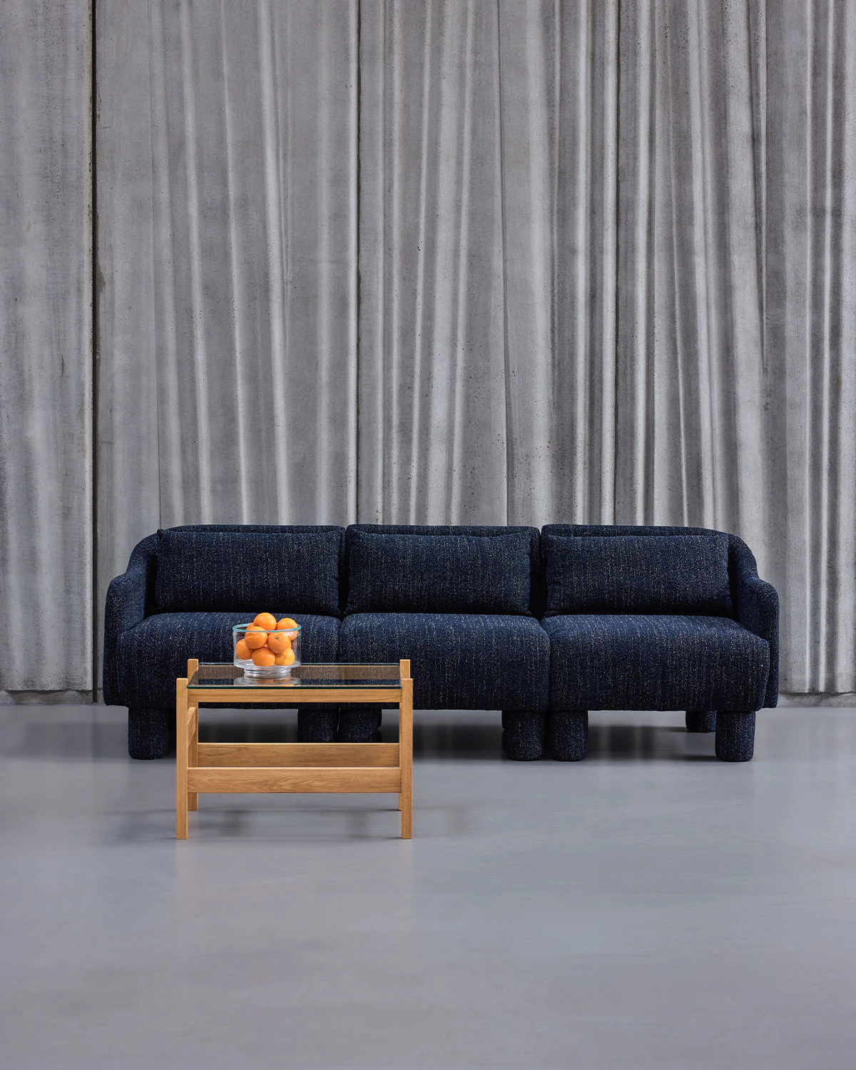 Hübsch Elegance 3-sitssoffa, mörkblå från Hübsch, bild 3