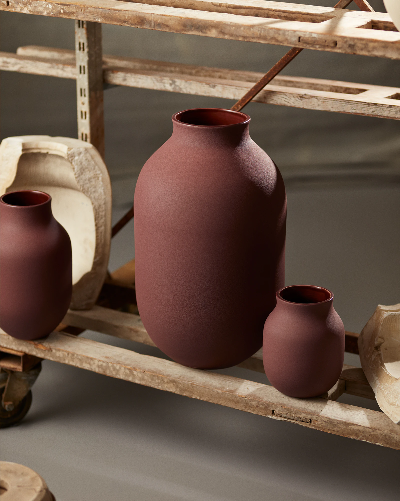 Kähler Studio Omaggio Vas 31 Cm, burgundy från Kähler, bild 4