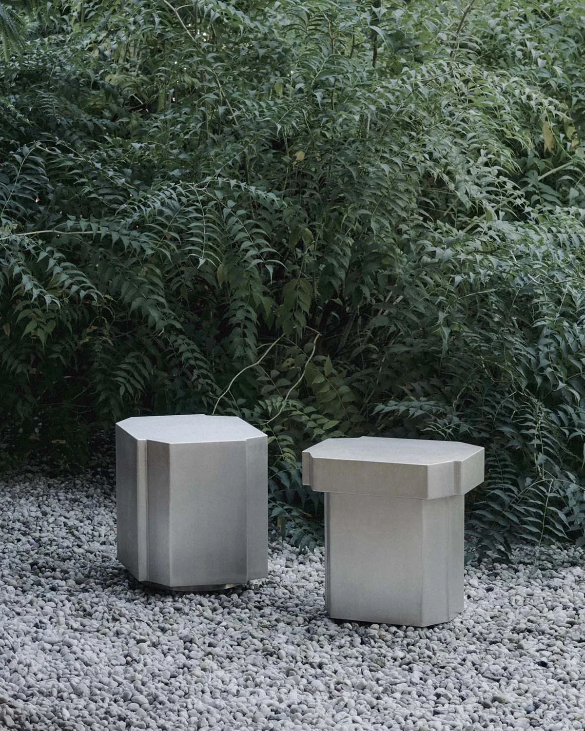 Louise Roe Funki Pall 01 40x46 Cm, borstad aluminium från Louise Roe, bild 5