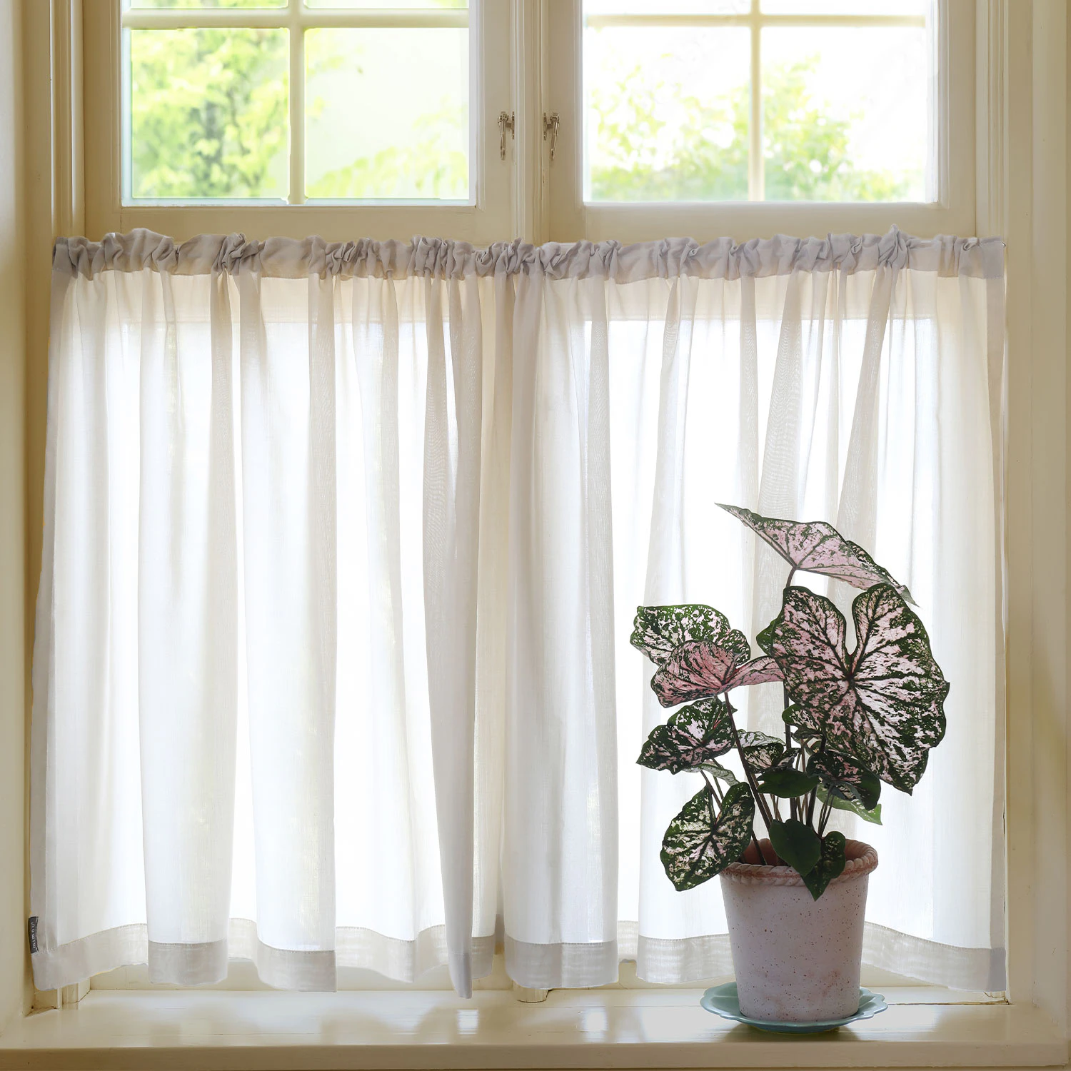 Mimou Grace Caf&eacute;gardin Dubbel Bredd 290x85 Cm Sandnatur - Gardinl&auml;ngder Polyester Sand Nature