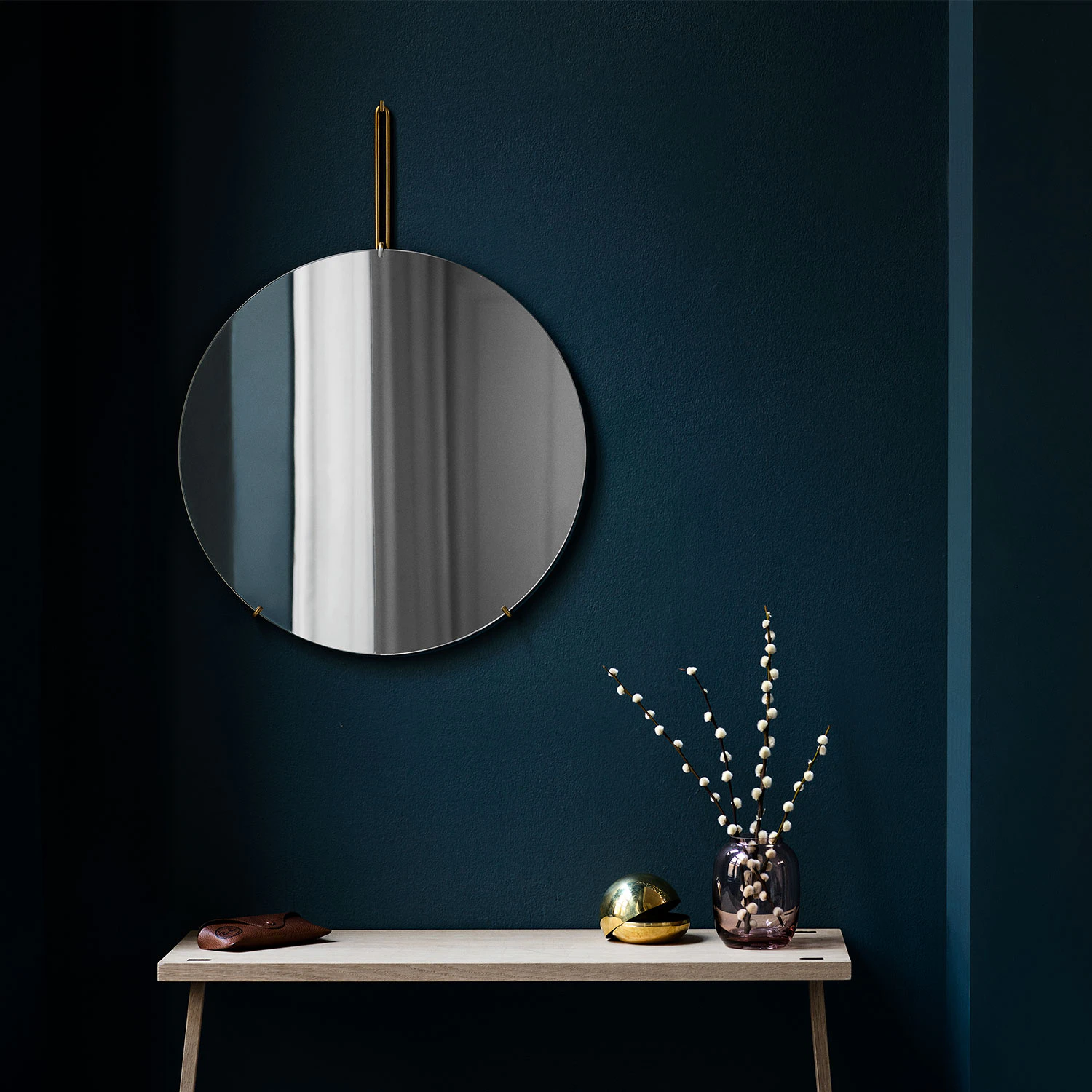 Moebe Wall Mirror Spegel Ø 50 Cm, mässing från Moebe, bild 2