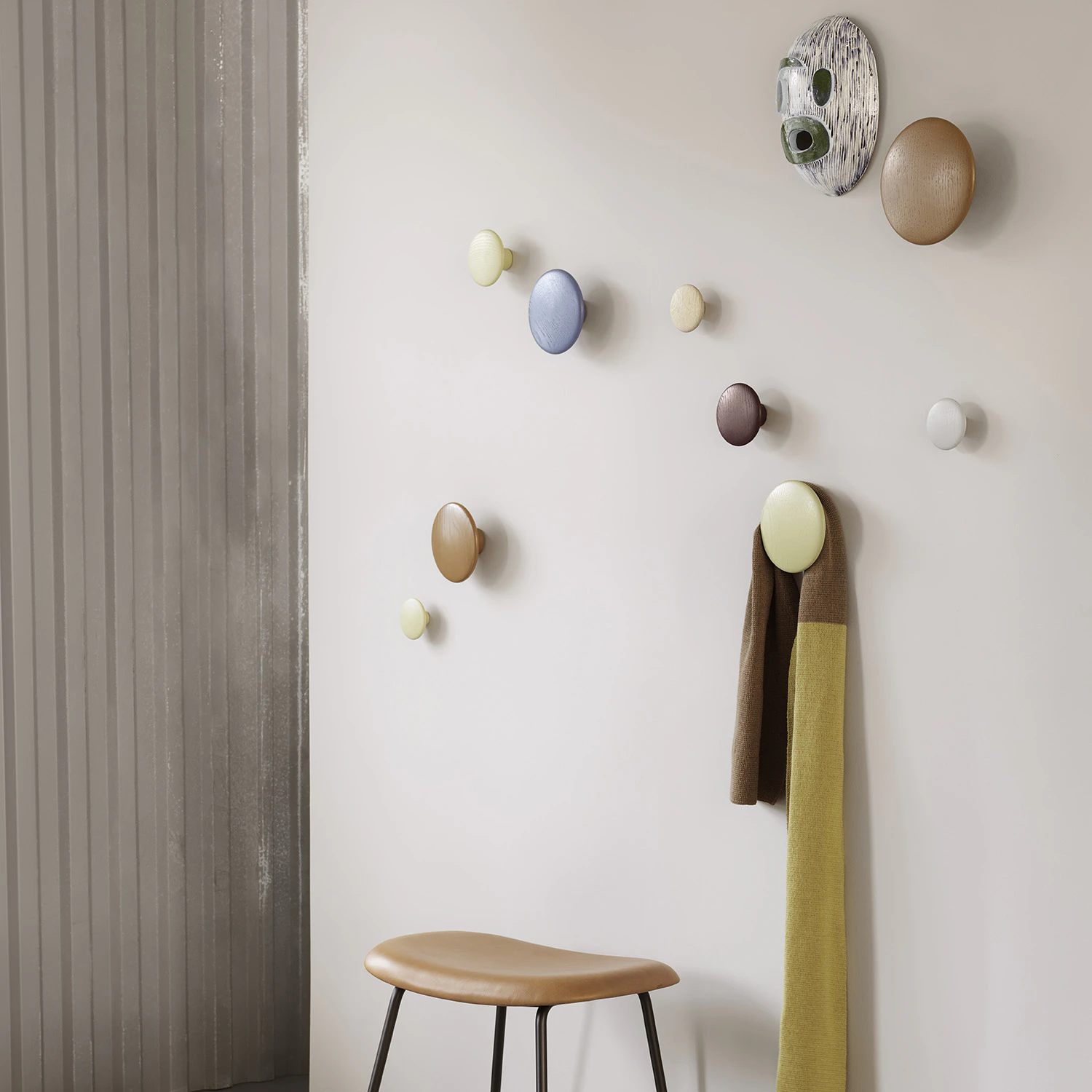 Muuto Dots Krok Trä Ø17 Cm, pale blue från Muuto, bild 2
