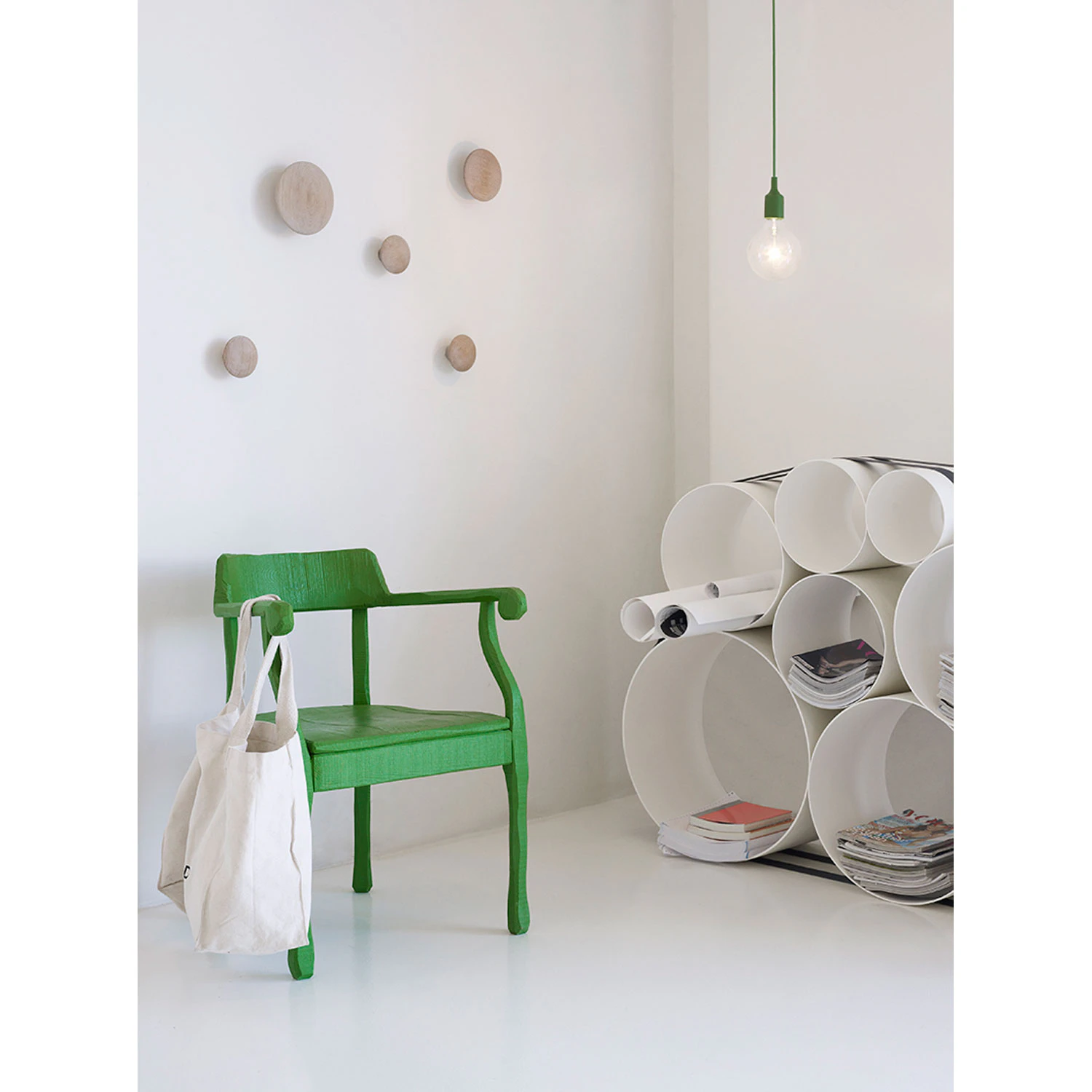 Muuto Dots Krok Trä Ø9 Cm, mörkgrå från Muuto, bild 2