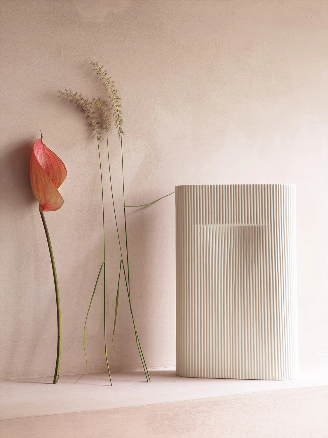 Muuto Ridge Vas 35 Cm, off-white från Muuto, bild 3
