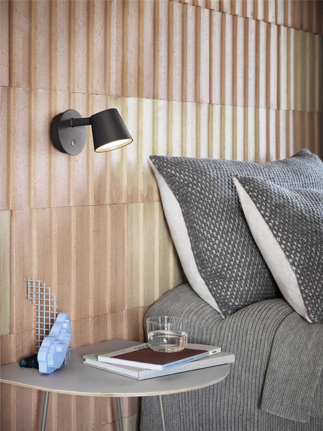 Muuto Tip Vägglampa, svart från Muuto, bild 2