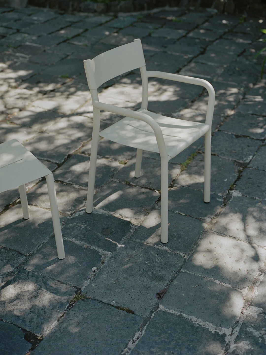 New Works May Armchair Outdoor Steel Light Grey, ljusgrå från New Works, bild 6