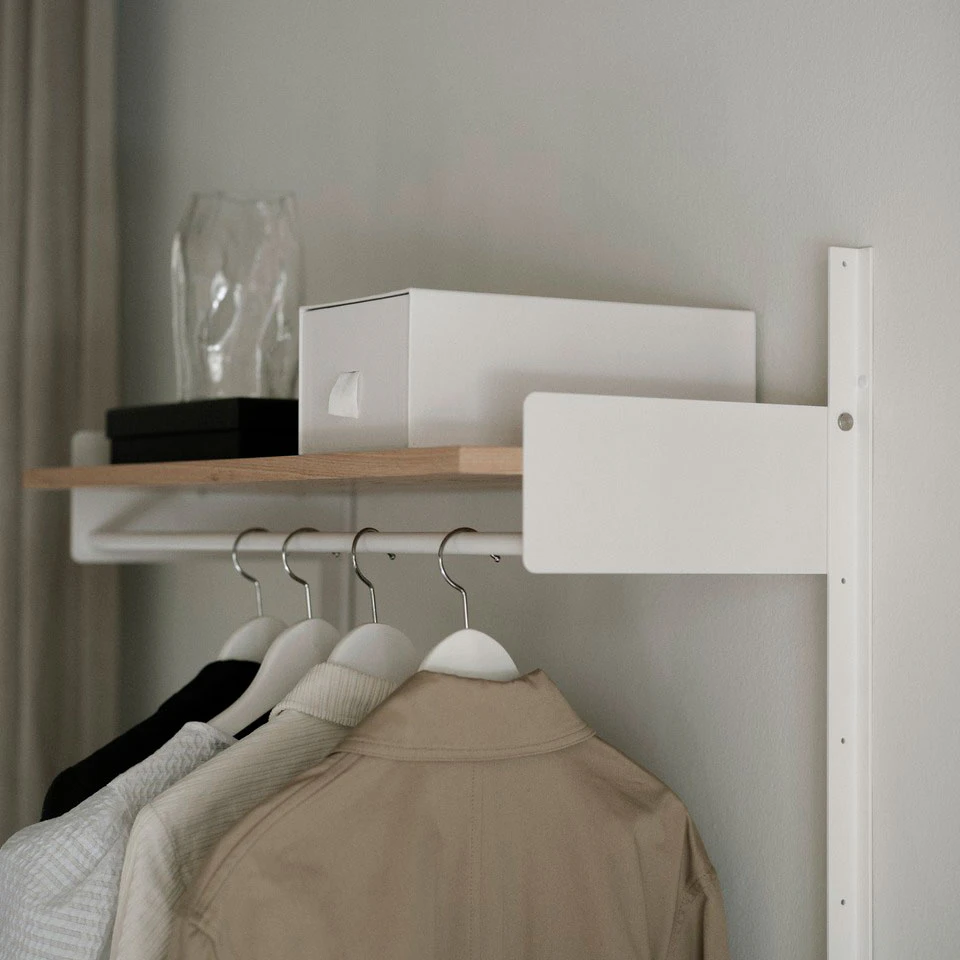 New Works Wardrobe 1 Hylla / Ek, vit från New Works, bild 3