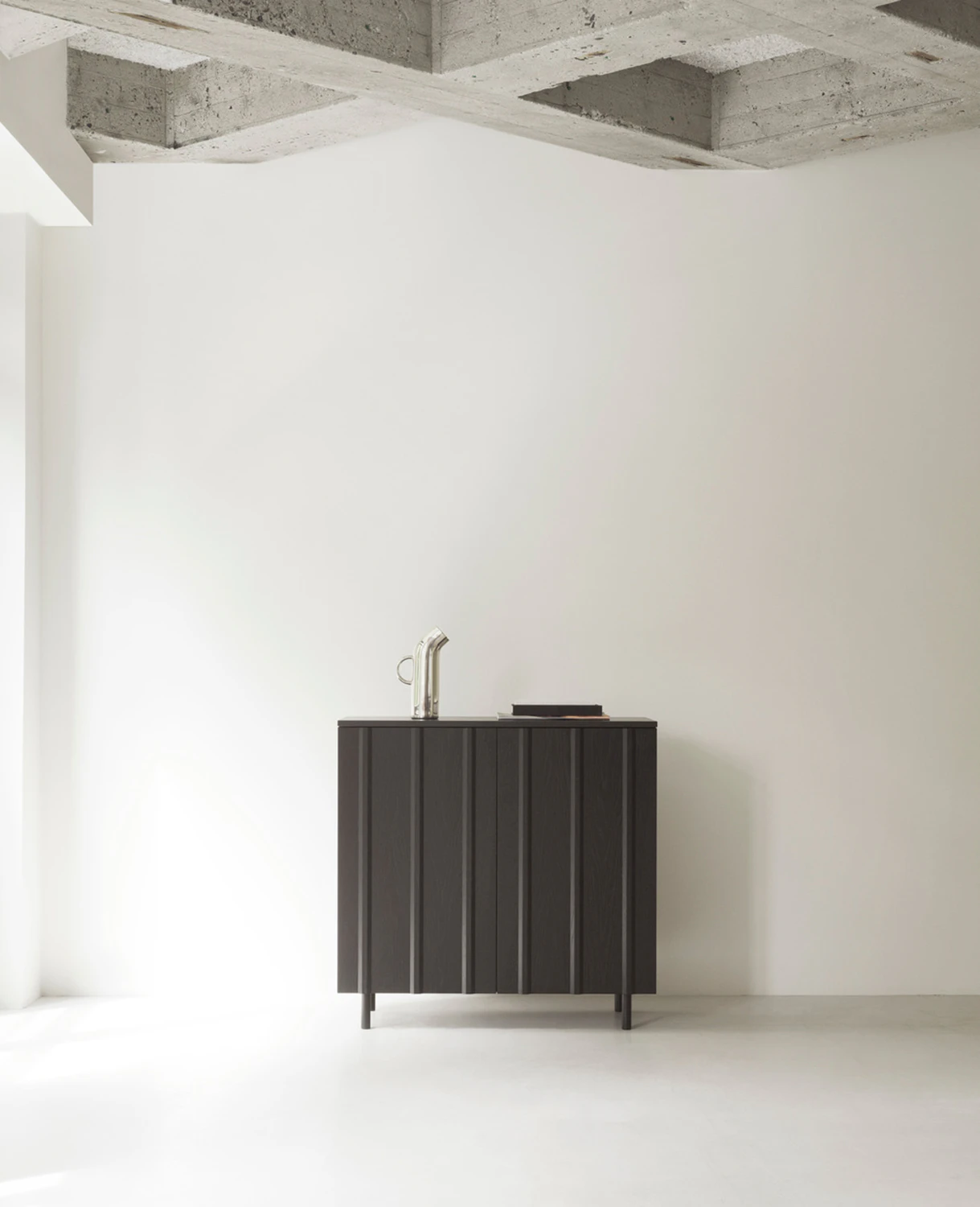 Normann Copenhagen Rib Cabinet Skåp Ek, svart från Normann Copenhagen, bild 5
