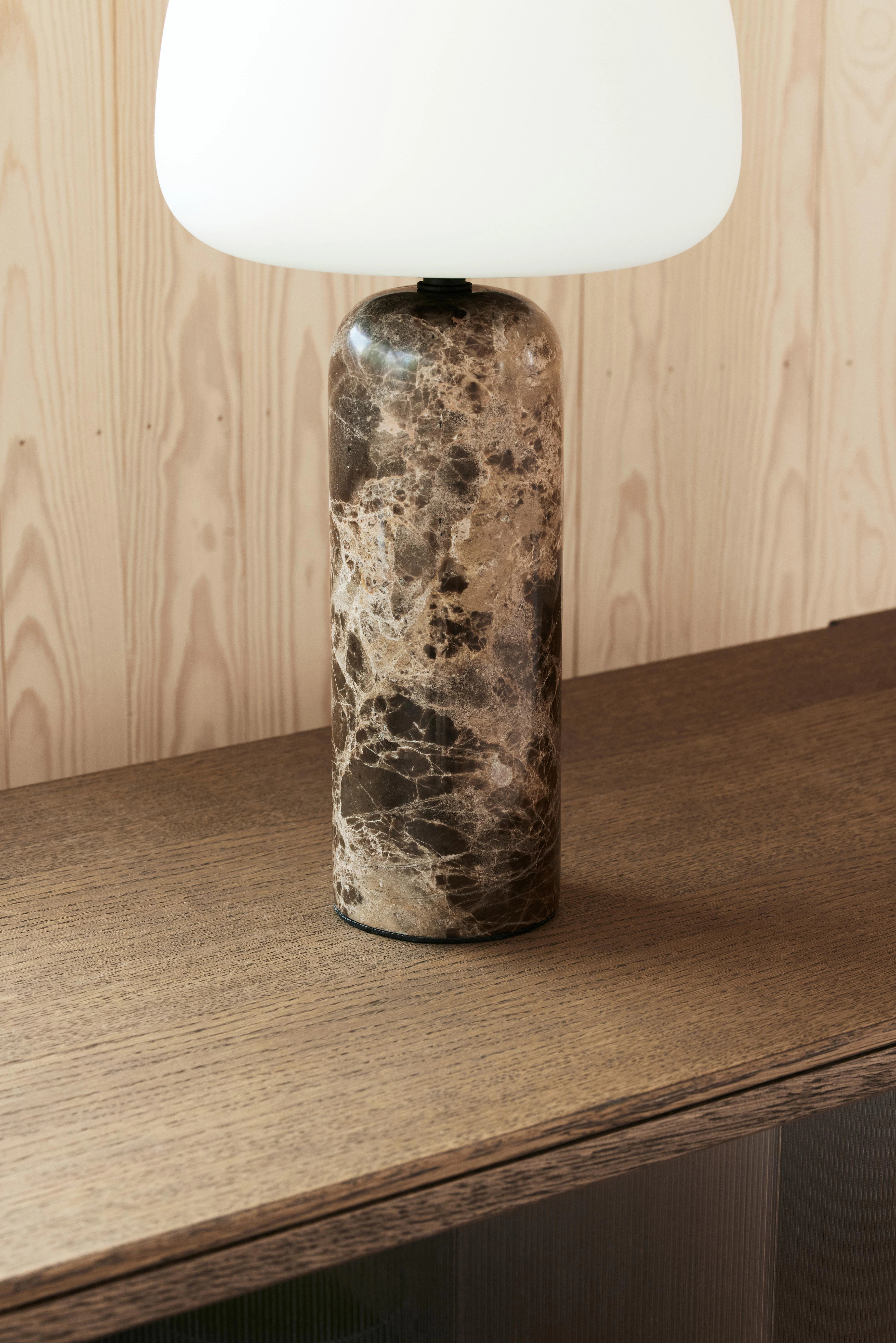 Northern Kin Bordslampa Marmor, brun från Northern, bild 2