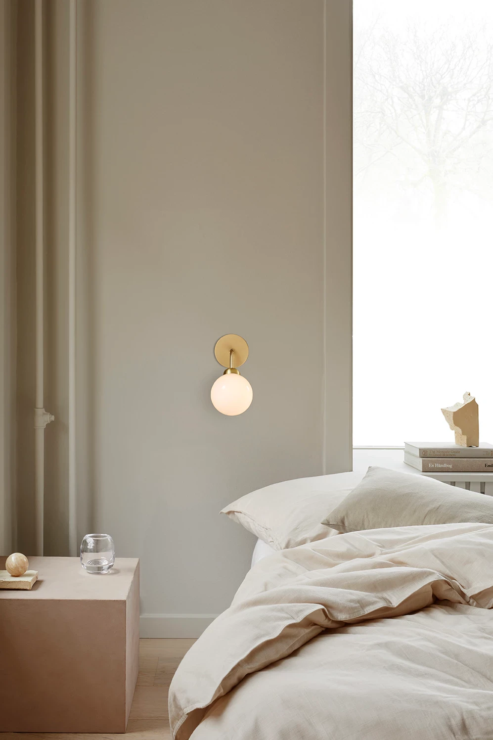 Nuura Apiales Vägglampa / Opal, mässing från Nuura, bild 5
