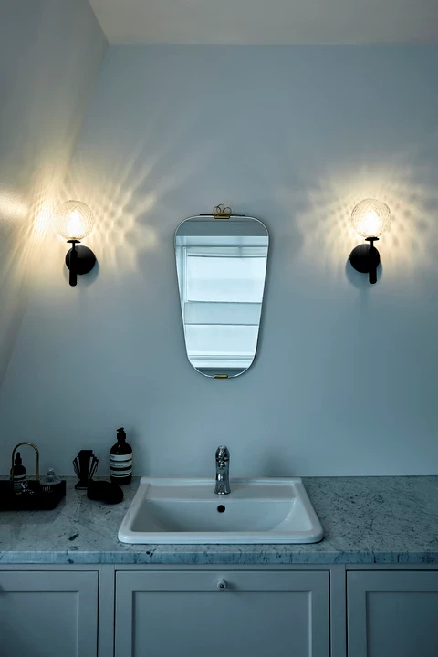Nuura Miira Vägglampa, klar från Nuura, bild 3