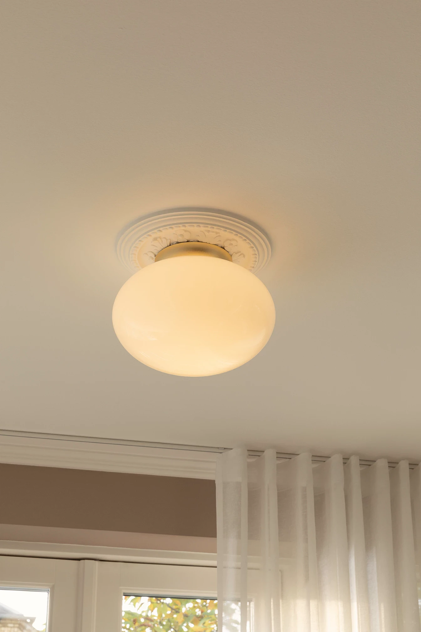 Nuura Rizzatto 301 Plafond / Opal, mässing från Nuura, bild 2