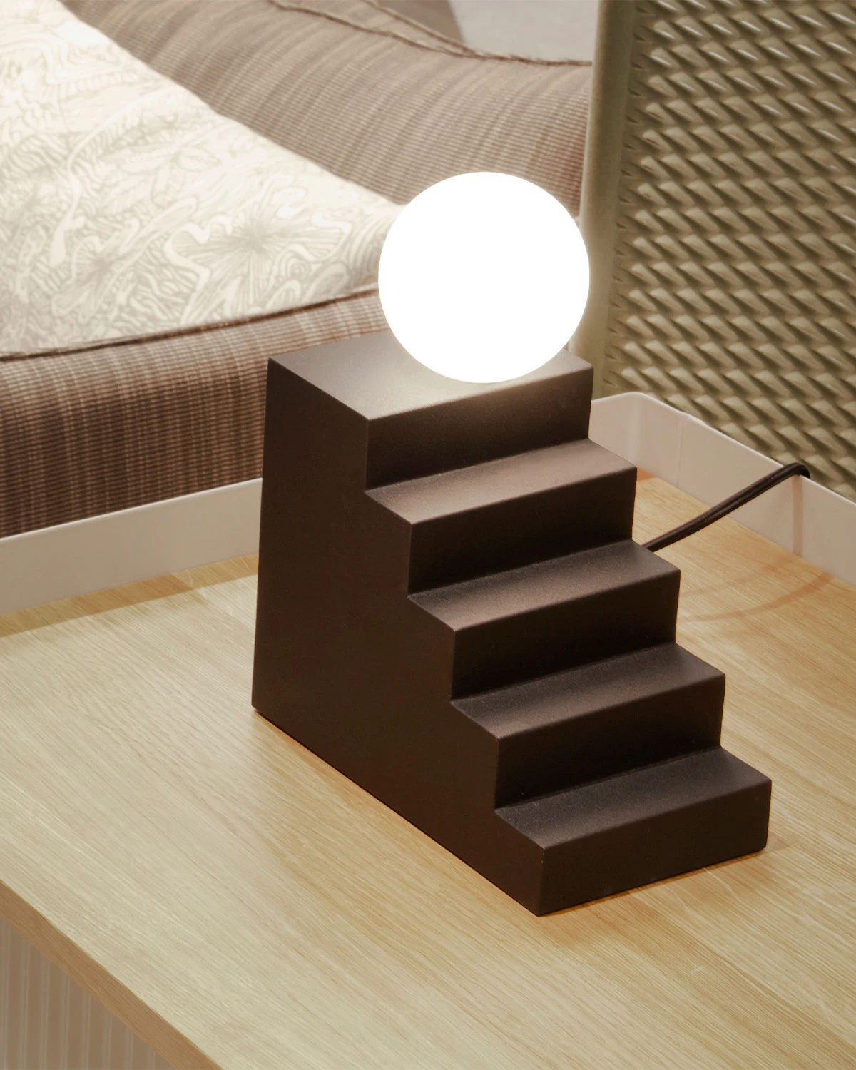 Oblure Stair Bordslampa, svart från Oblure, bild 4